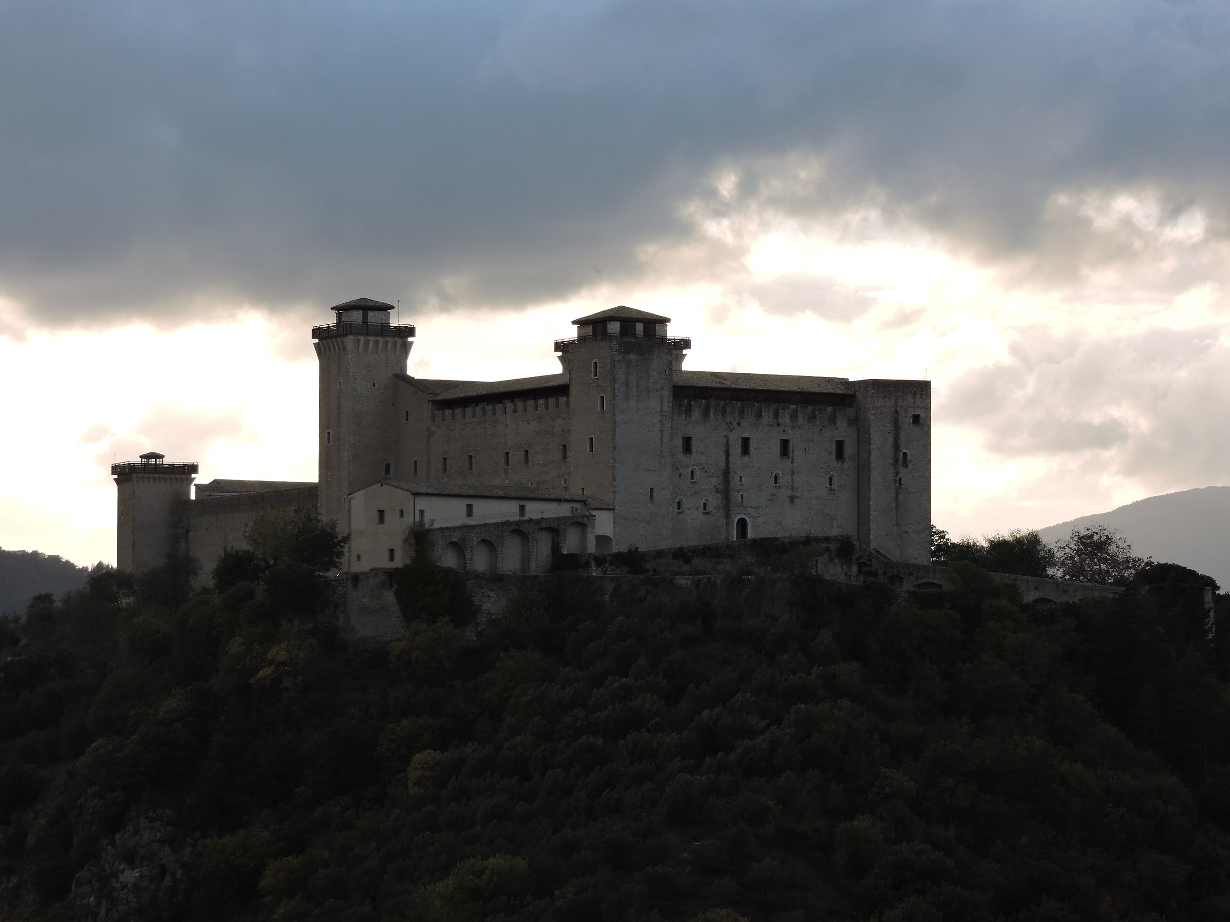 Rocca di Albornoz..lato nascosto