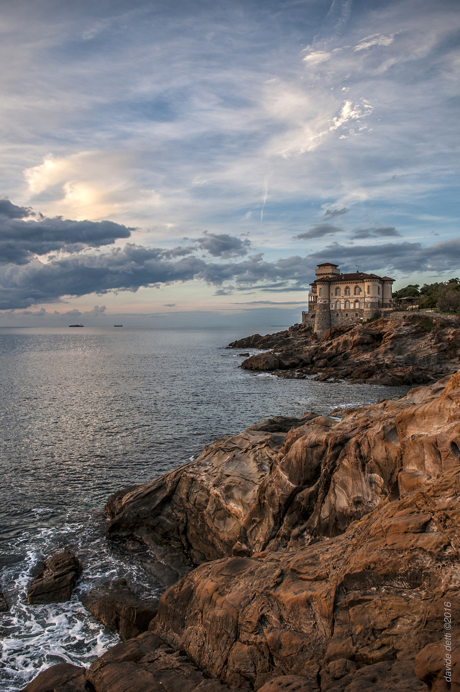 Last rays in Castel Mug