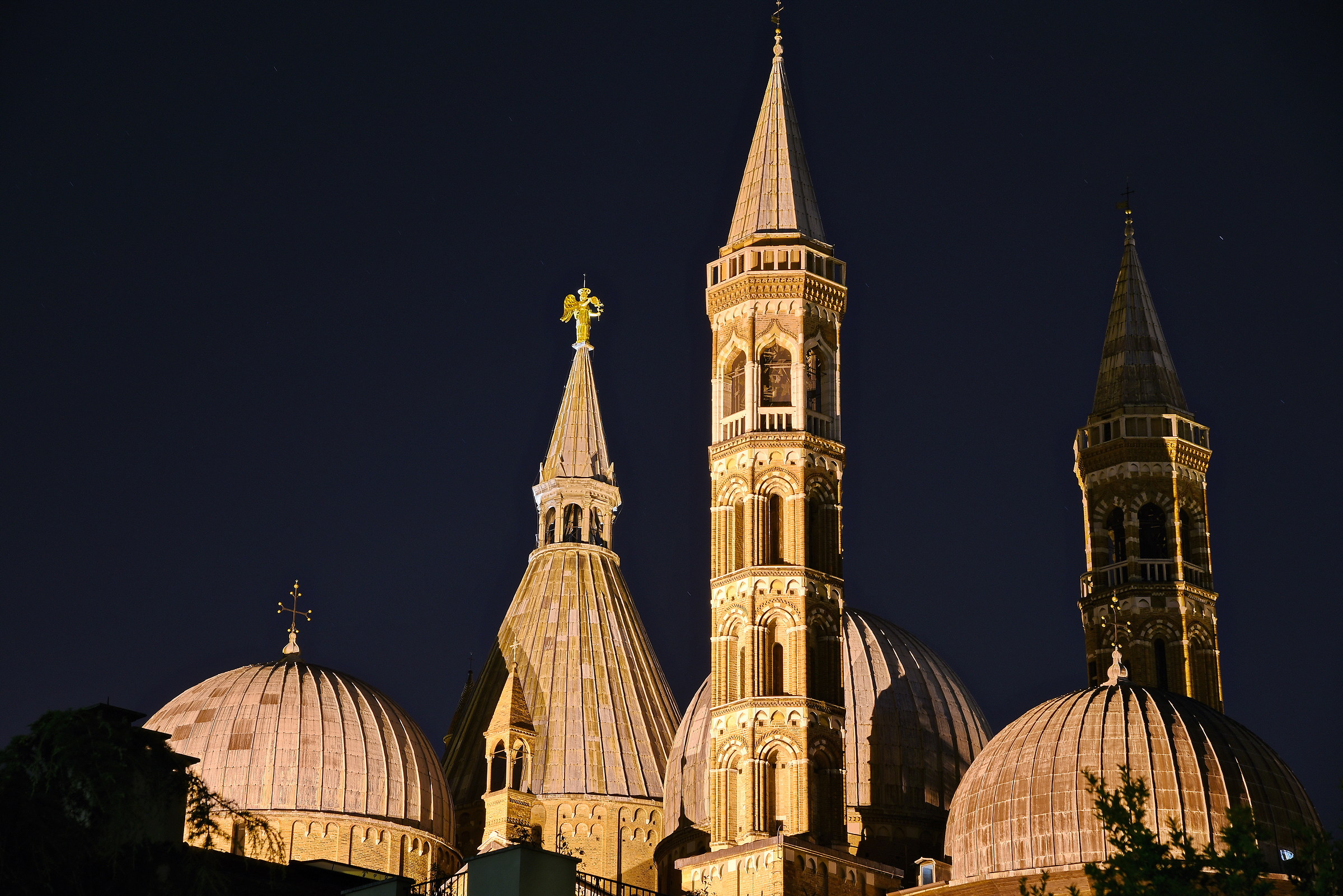 Il Santo dal lato sudest