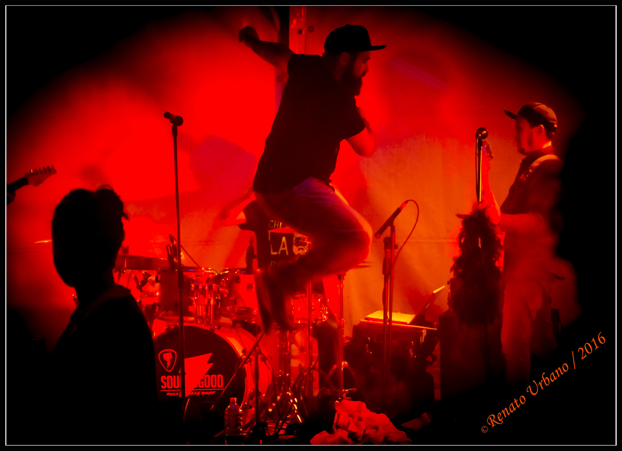 Fly on the notes of music