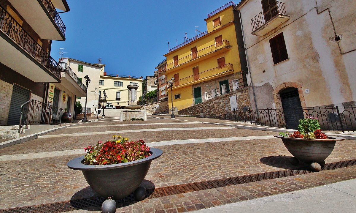 ll Viale della Rimembranza