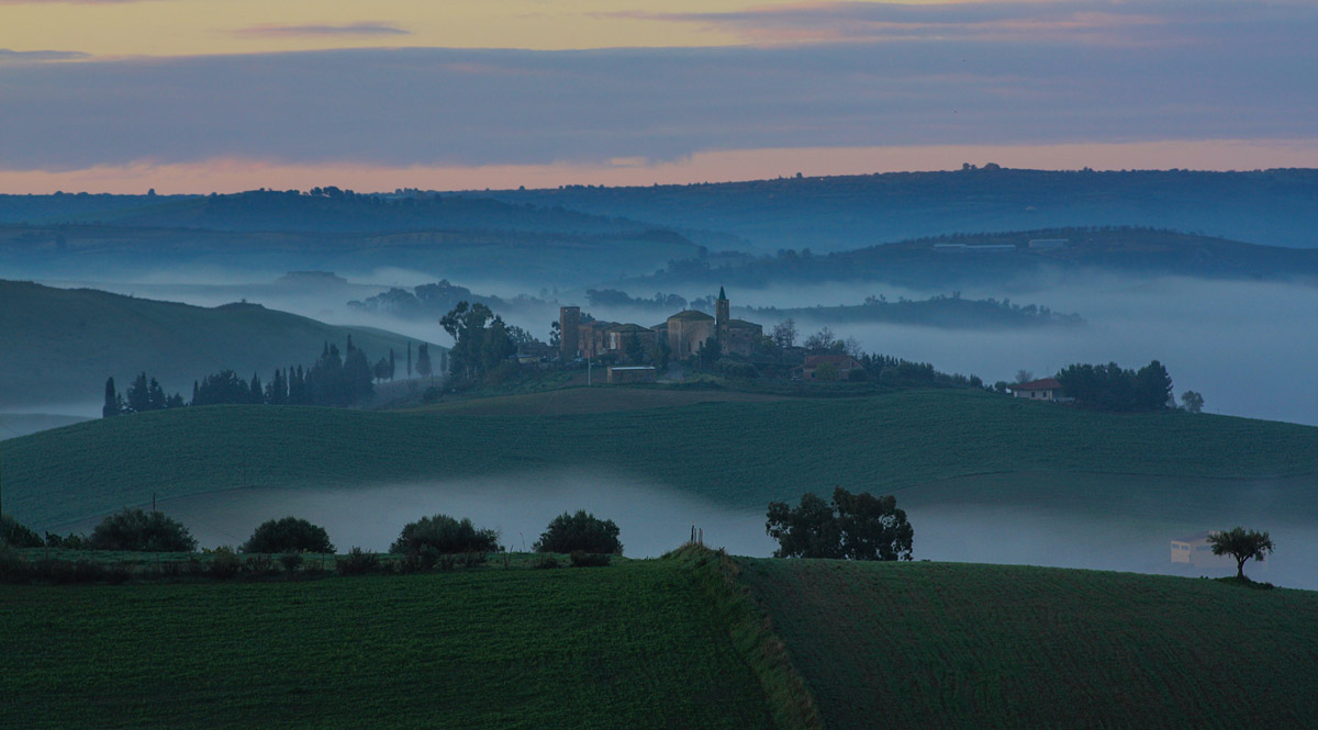 Sunrise on a cold winter morning. (Enna)