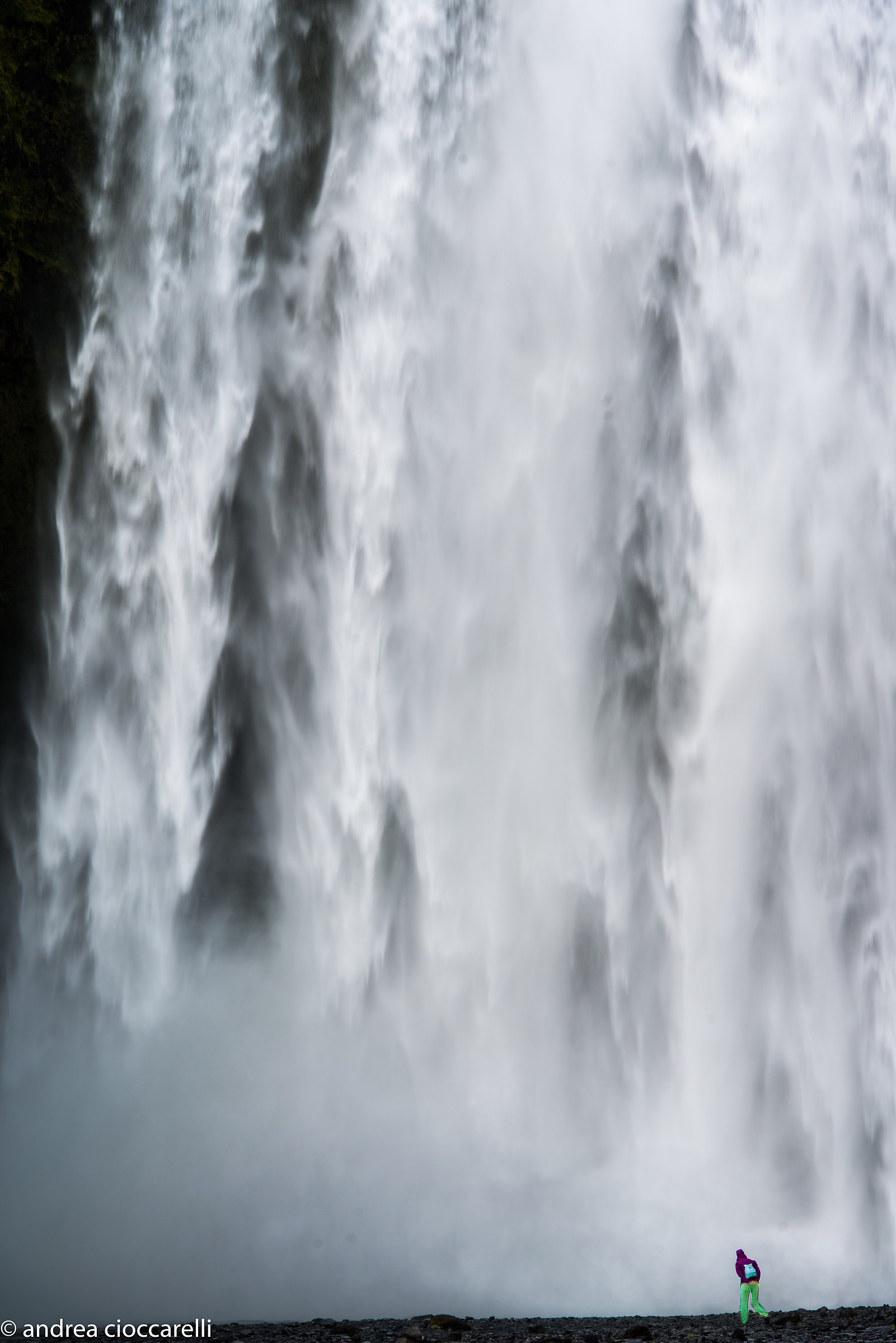skogafoss - attentive bathrooms that you