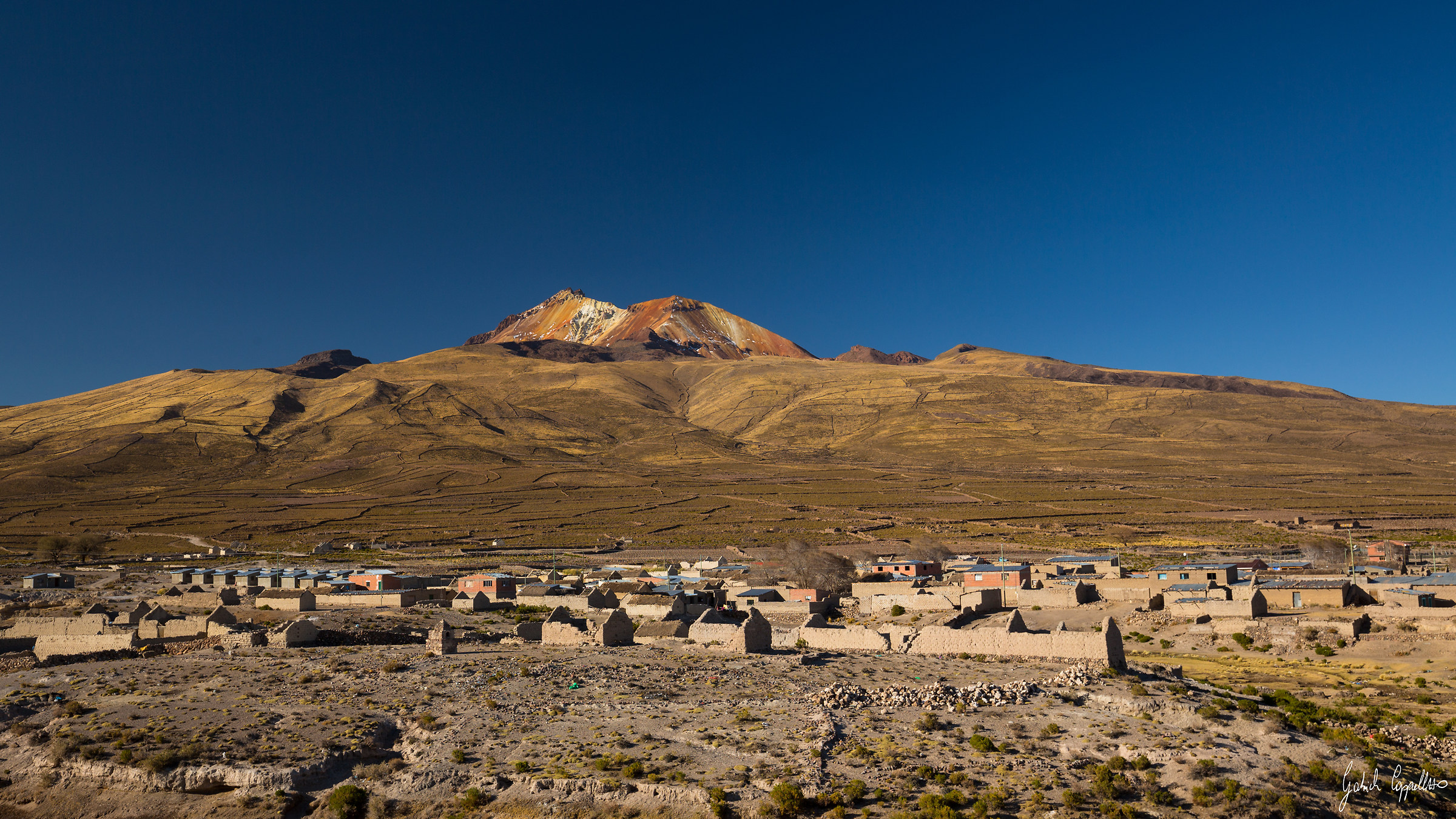 Tahua, a small town on the salar