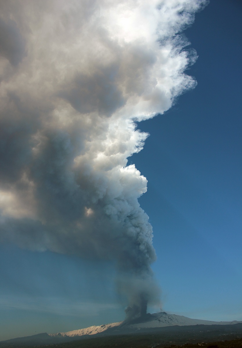 Mt Etna eruption [18/03/2012]