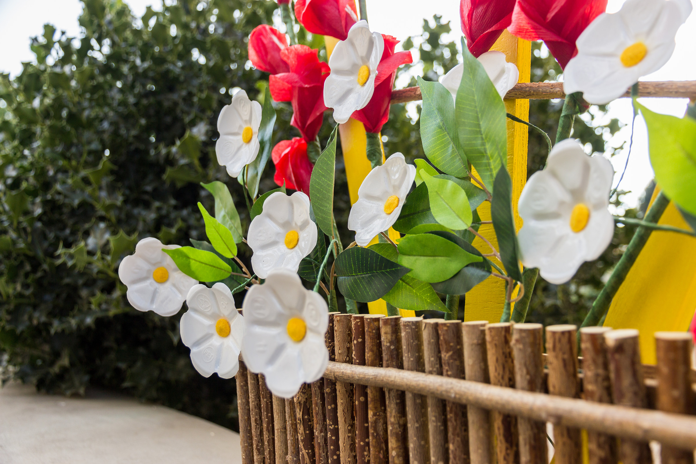 Fiori di campo in via Magenta