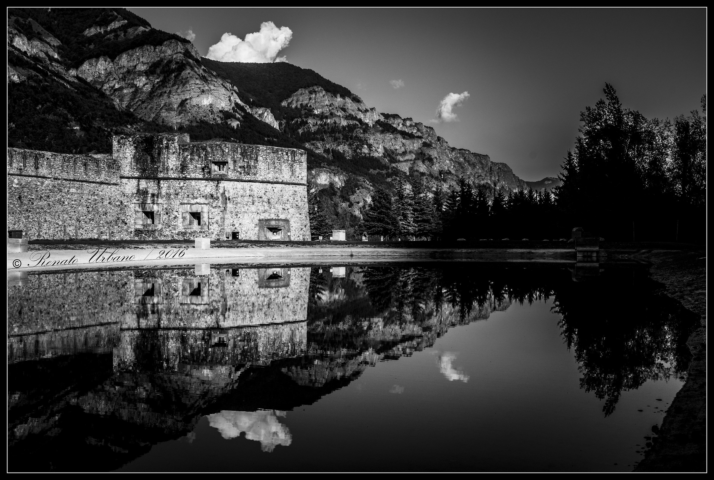 Riflesso in bianco nero