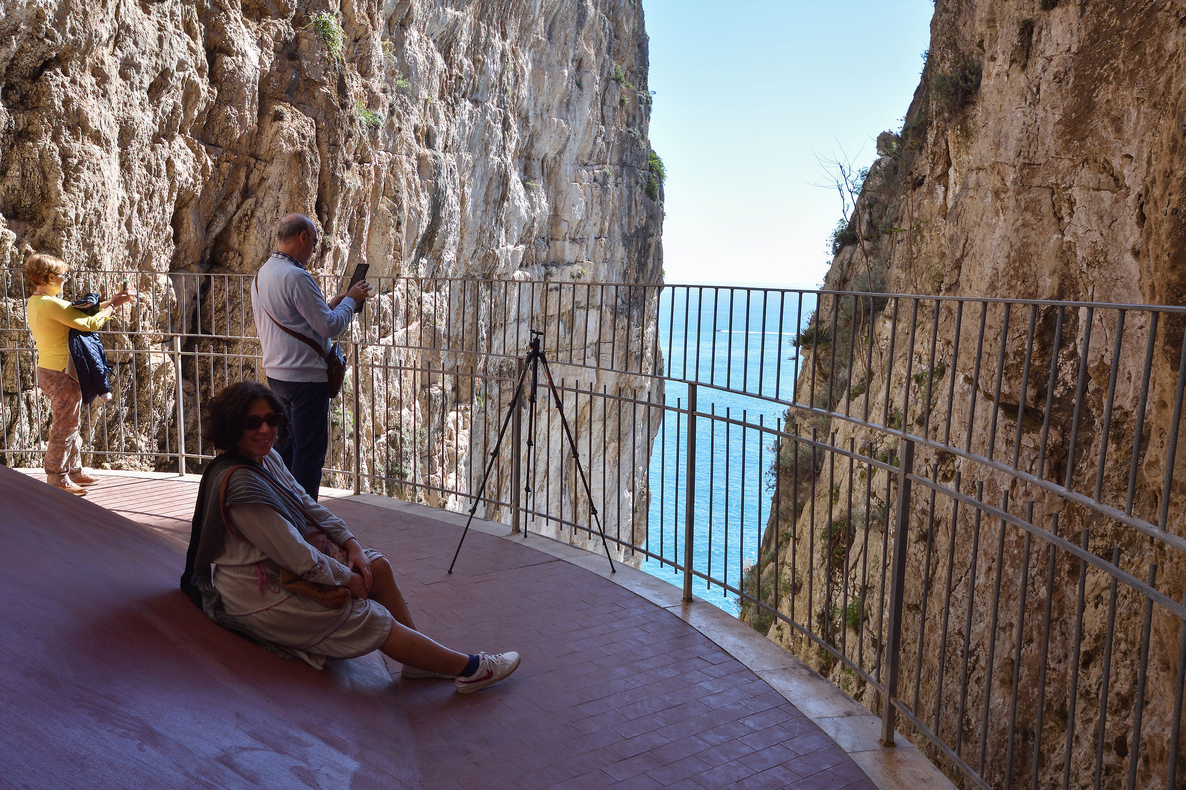 Walkway around the dome