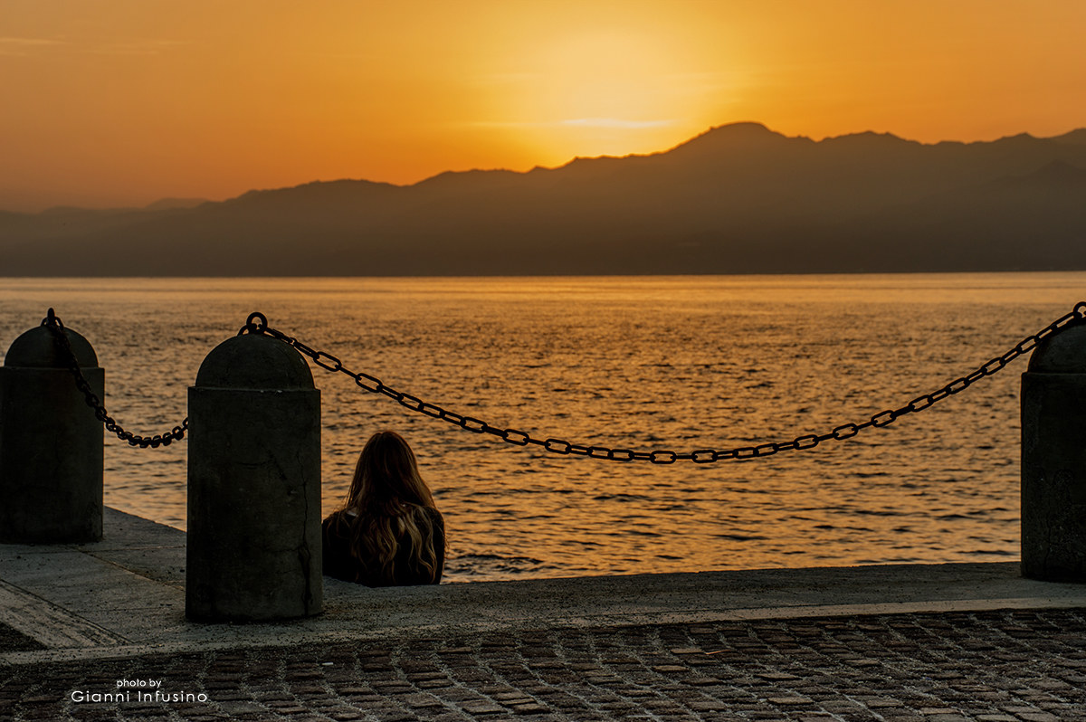 ... ammirando il tramonto sulla Sicilia