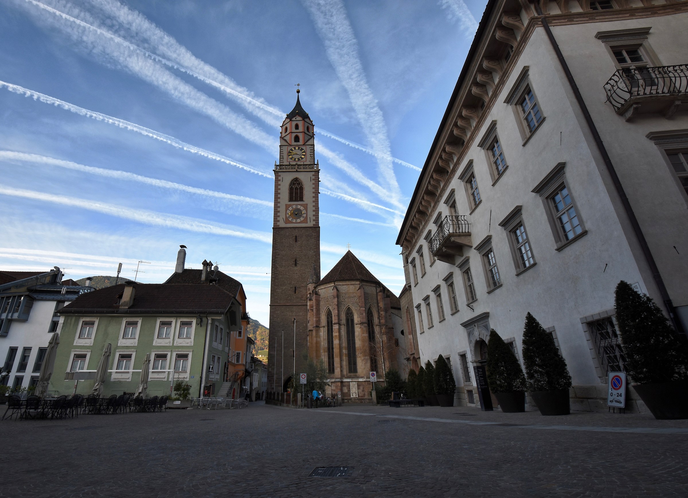 Piazza Duomo Merano