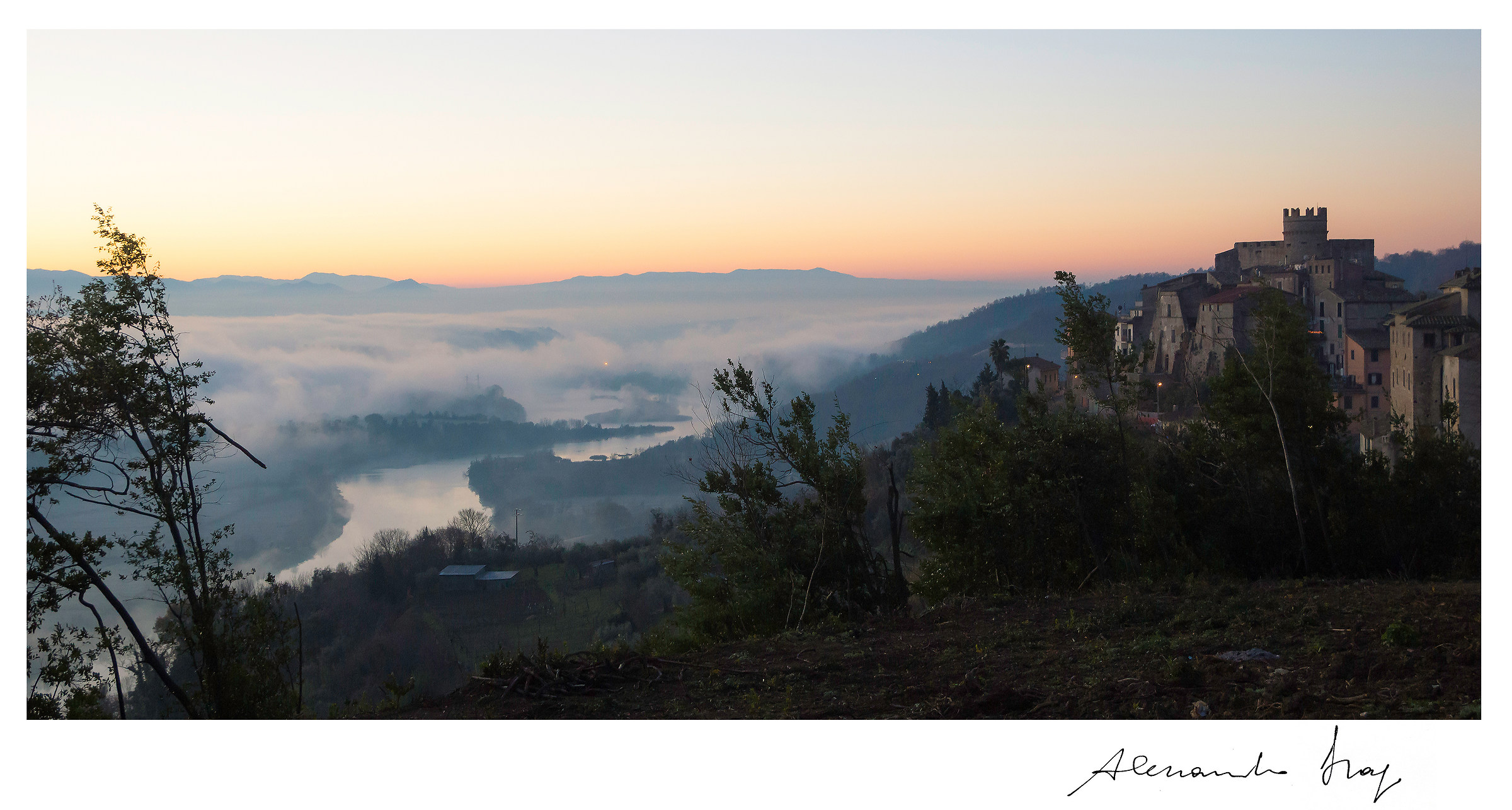 Nazzano and Tiber valley at dawn