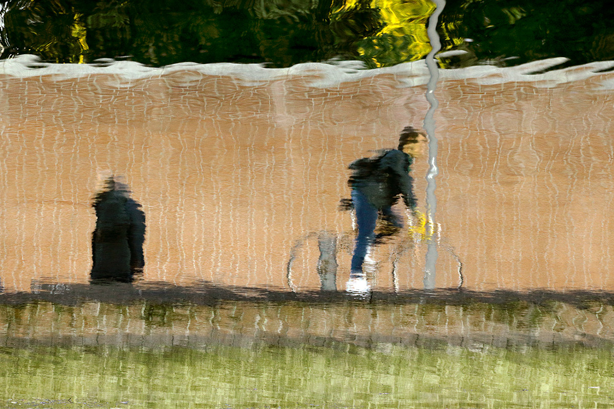 Passanti - dipinto urbano