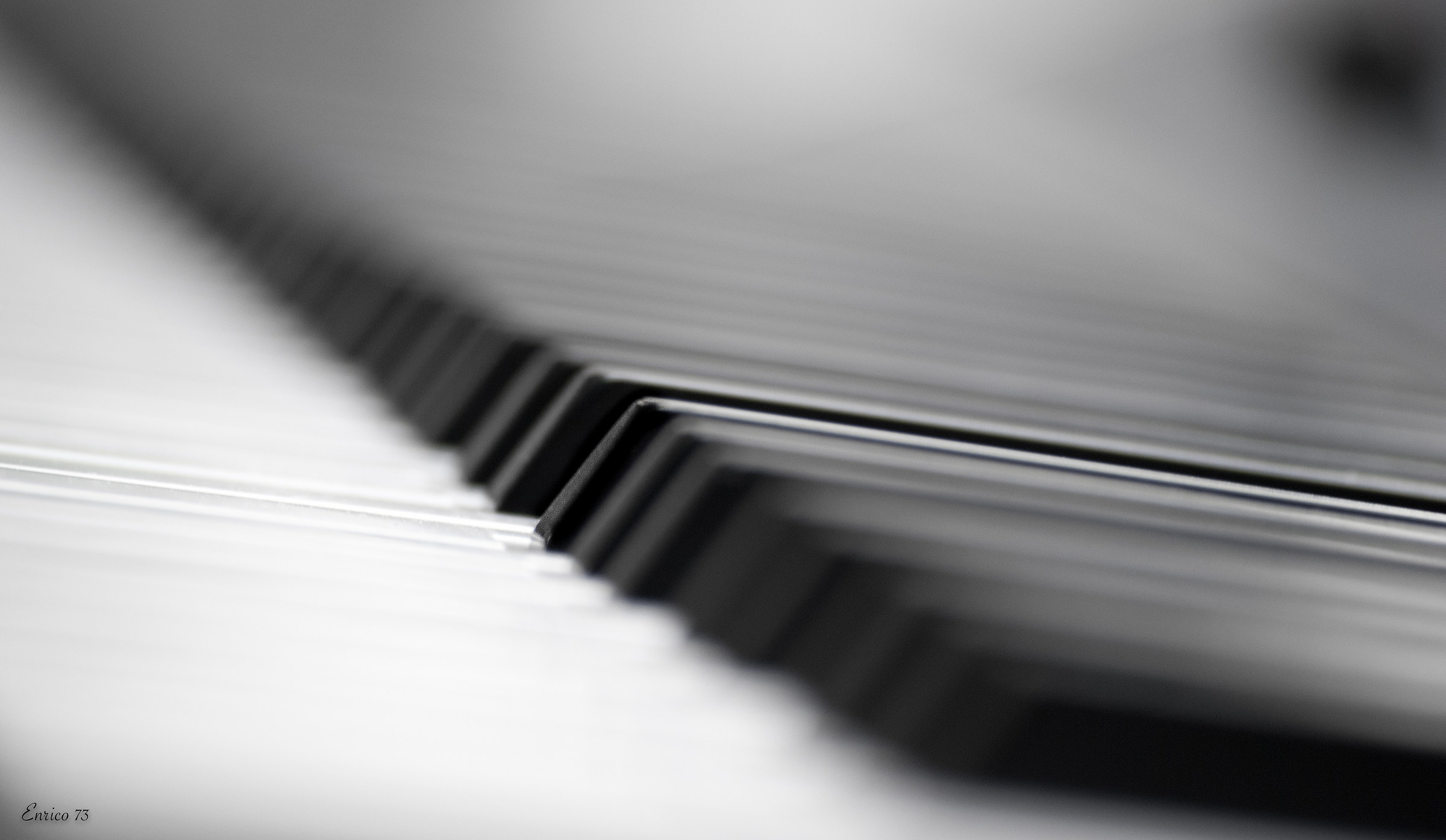 Piano in bianco&nero