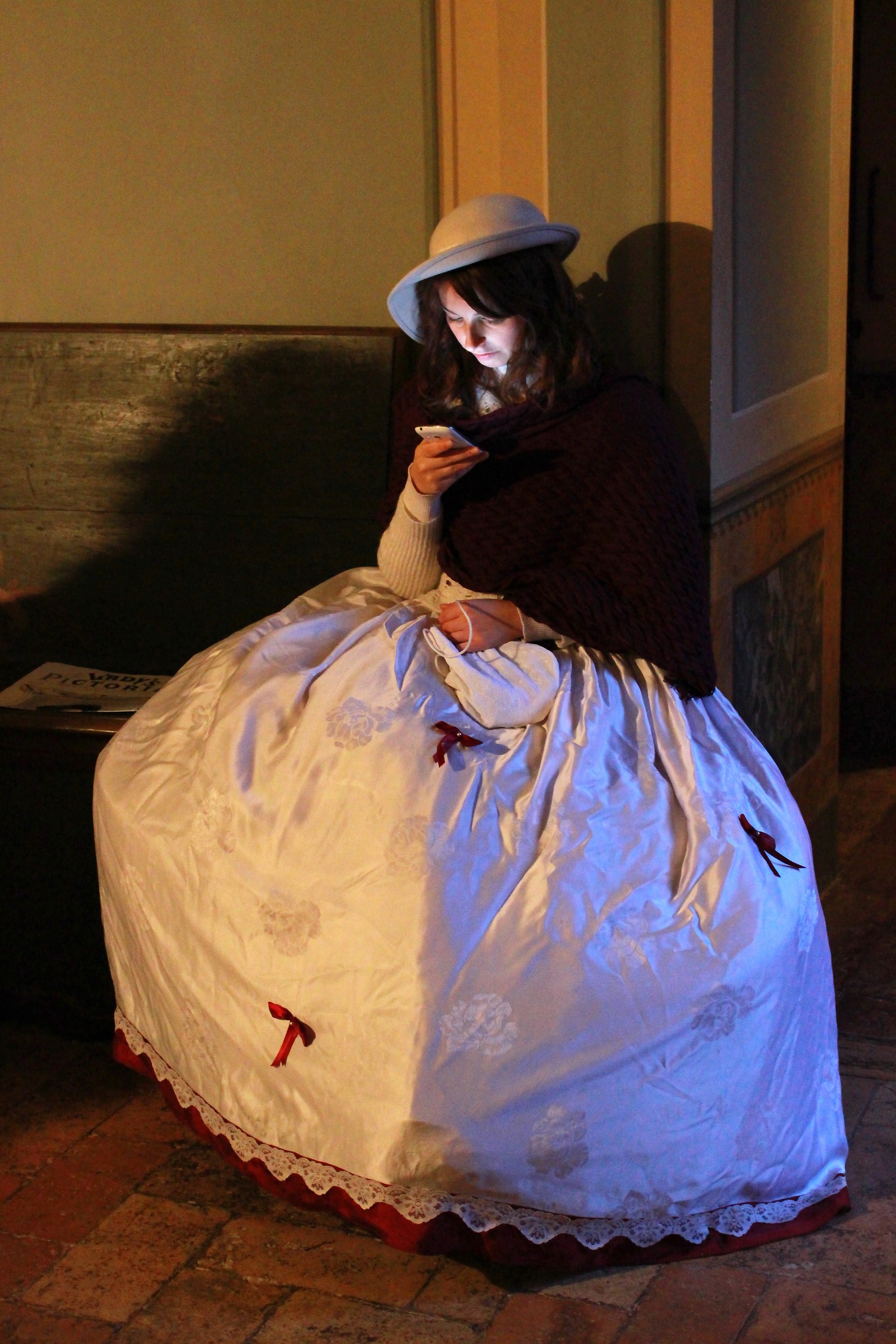 ma nell'800... esistevano gli smartphone?