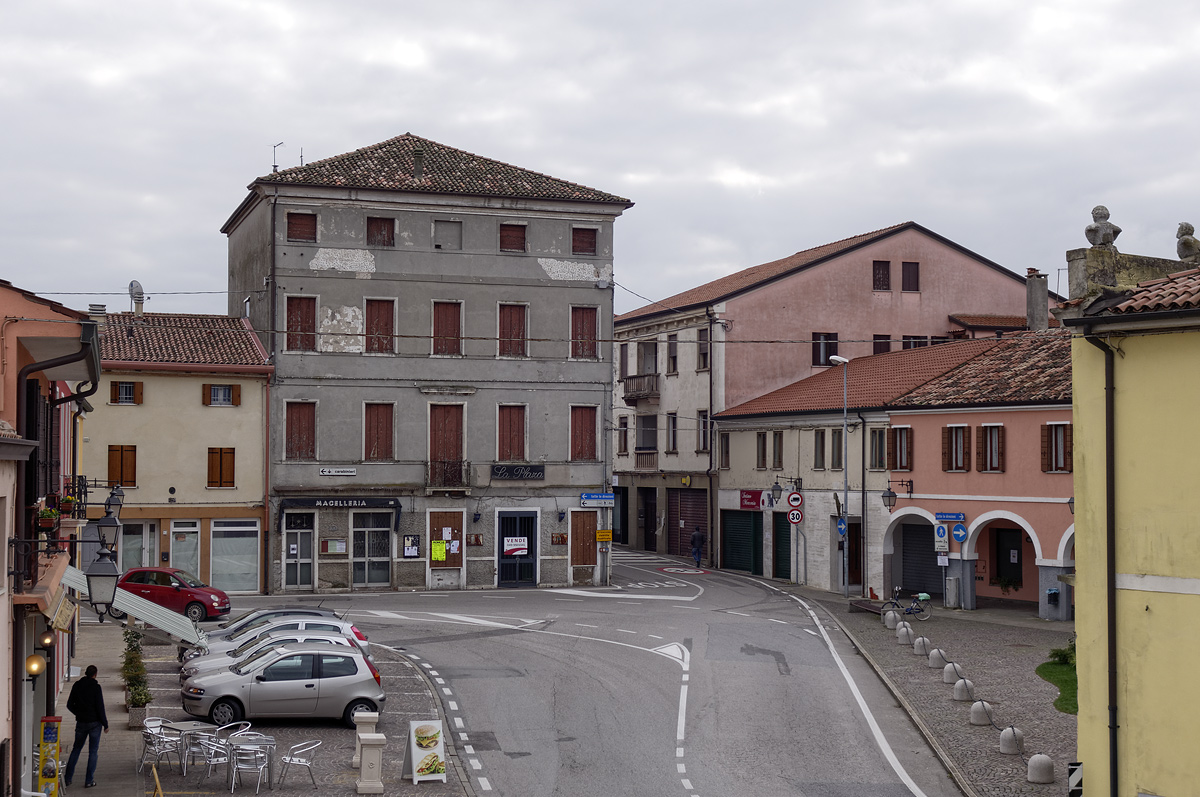 Bovolenta - Academy Square