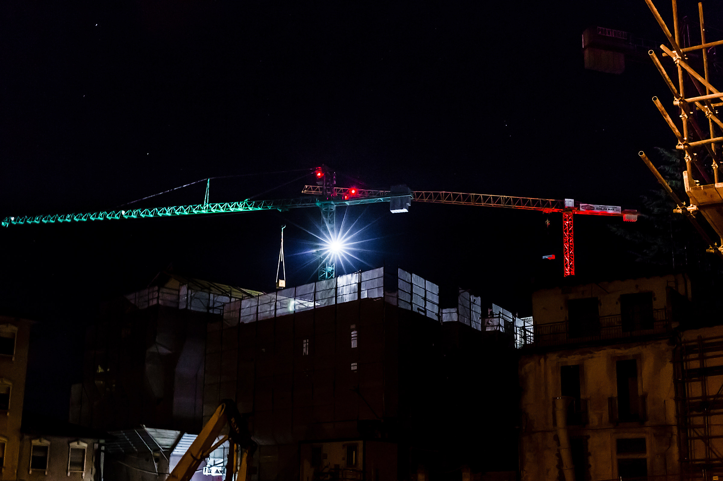 The tricolor of the reconstruction