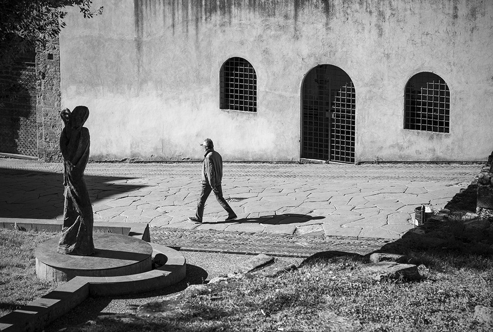 - Come here that I eat you -