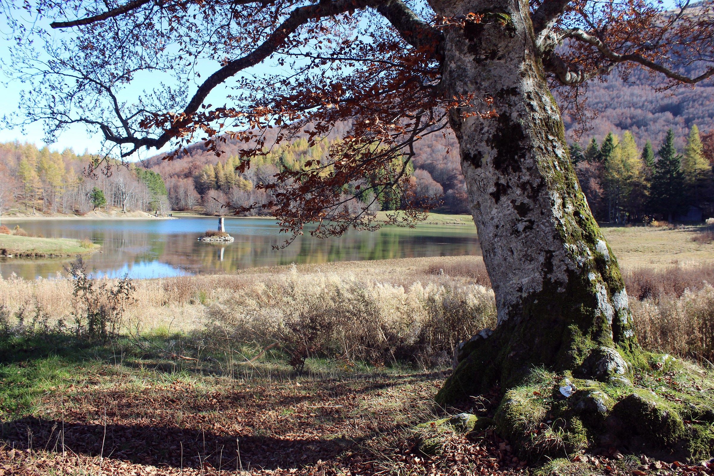 Ventasso Lakes / Lake Calamone