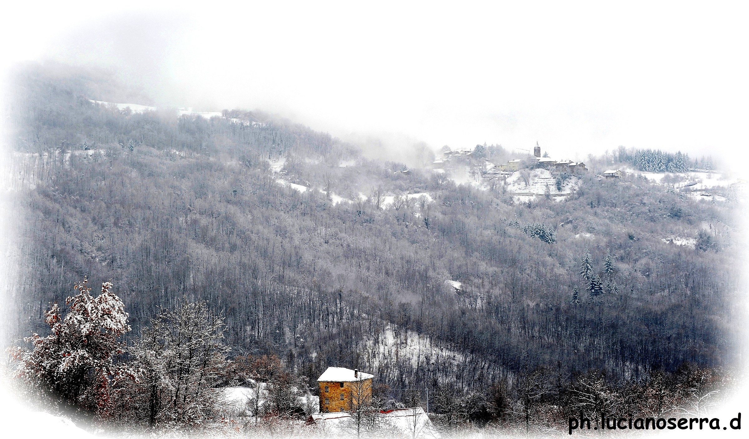 Nuvole, nebbia e neve sull' Appennino Bolognese