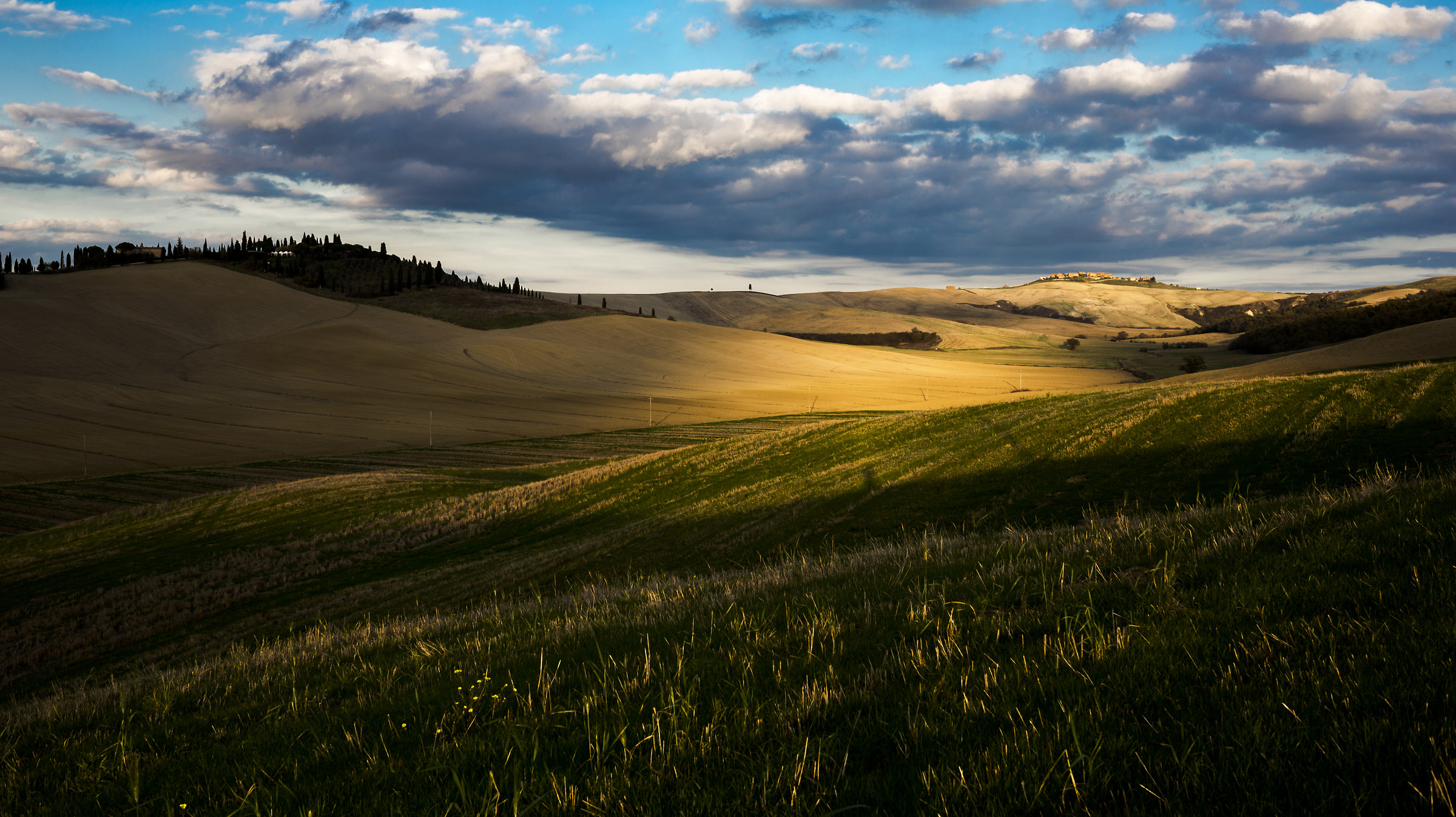 Splashes of light on the Crete Senesi ...