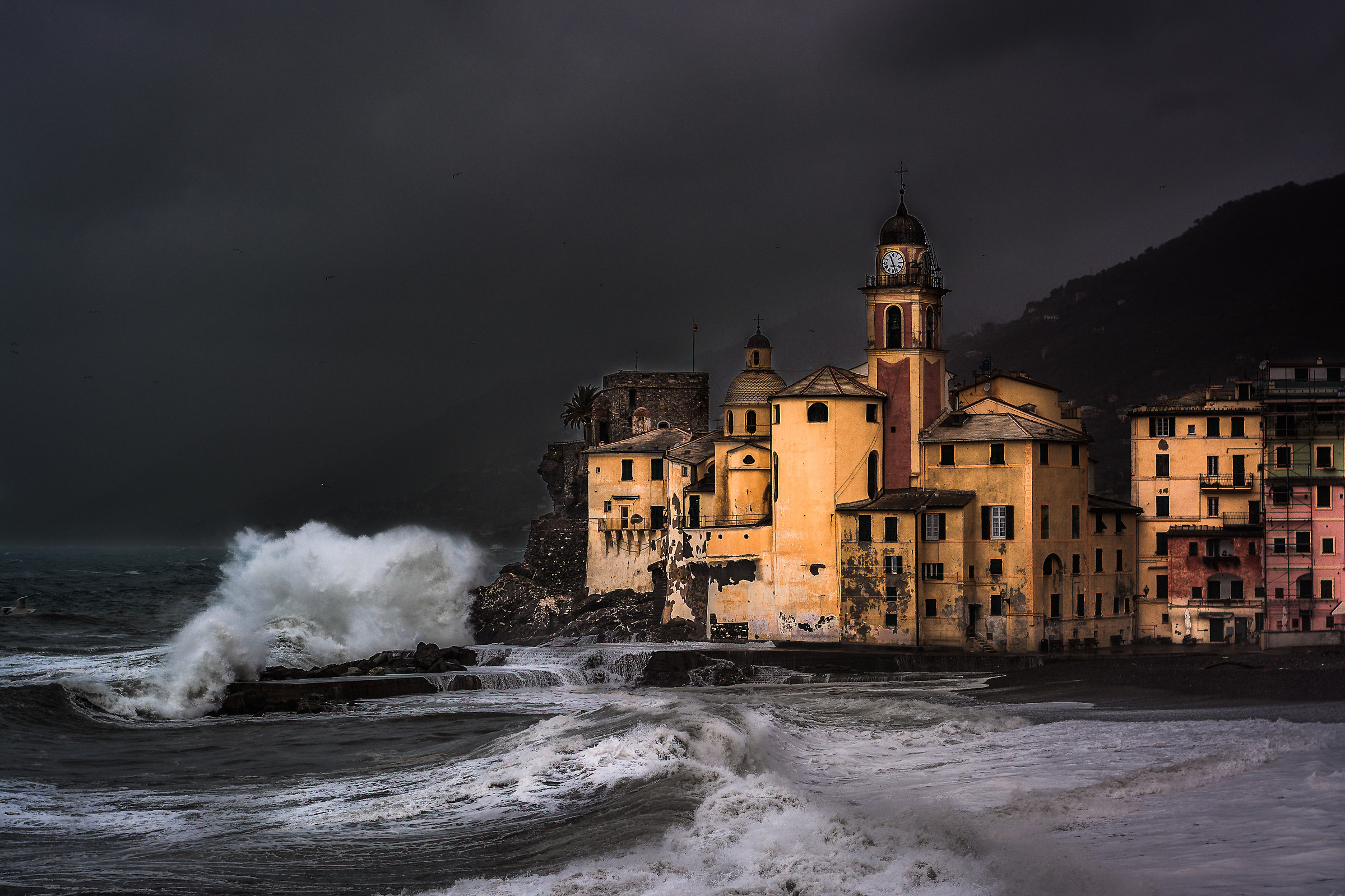 storm camogli