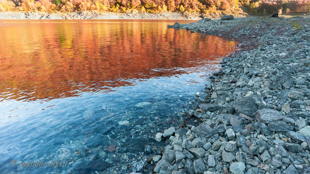 autunno al lago d'elio