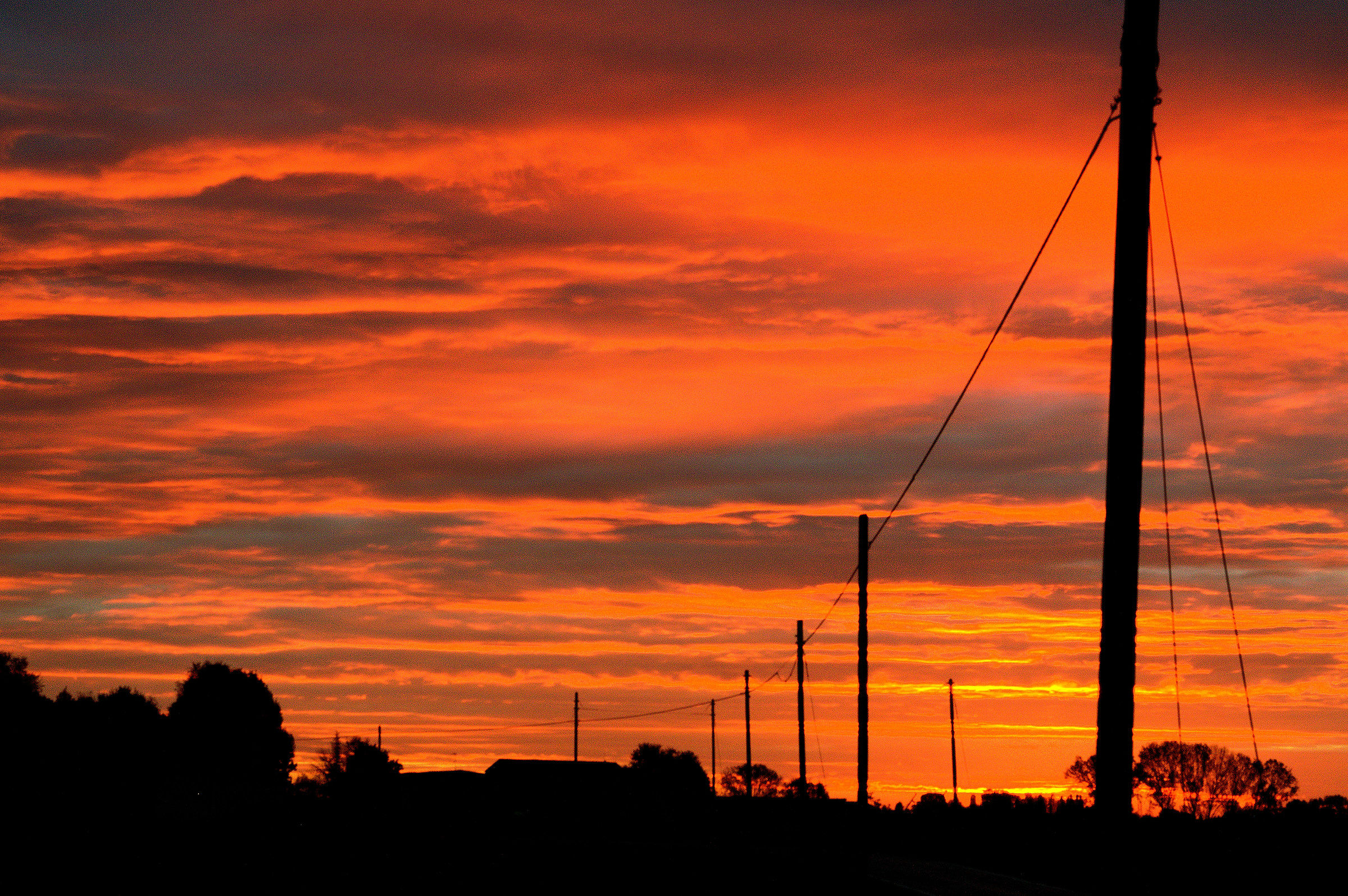 Alba rossa nella bassa