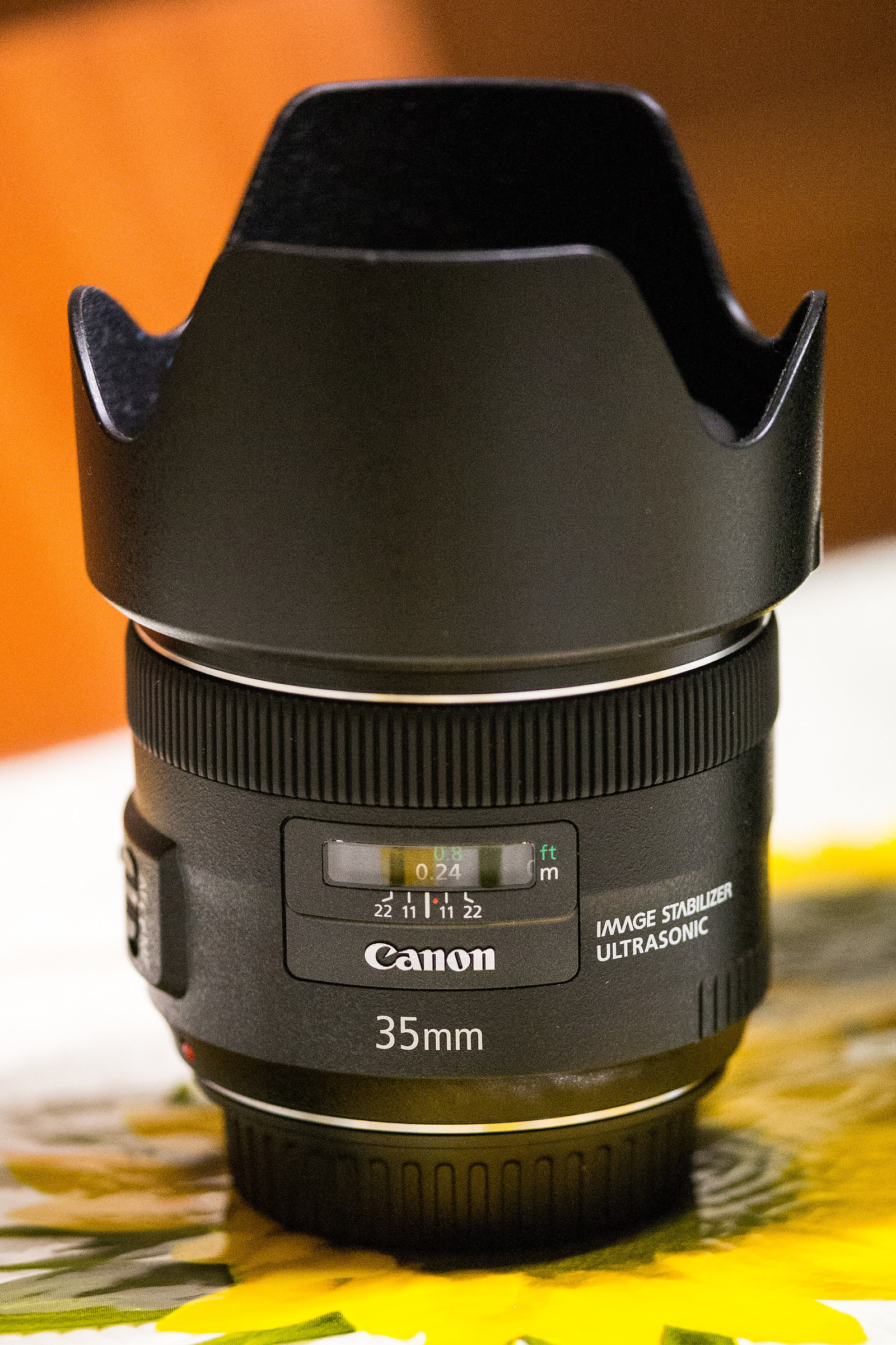 Canon 35f2IS