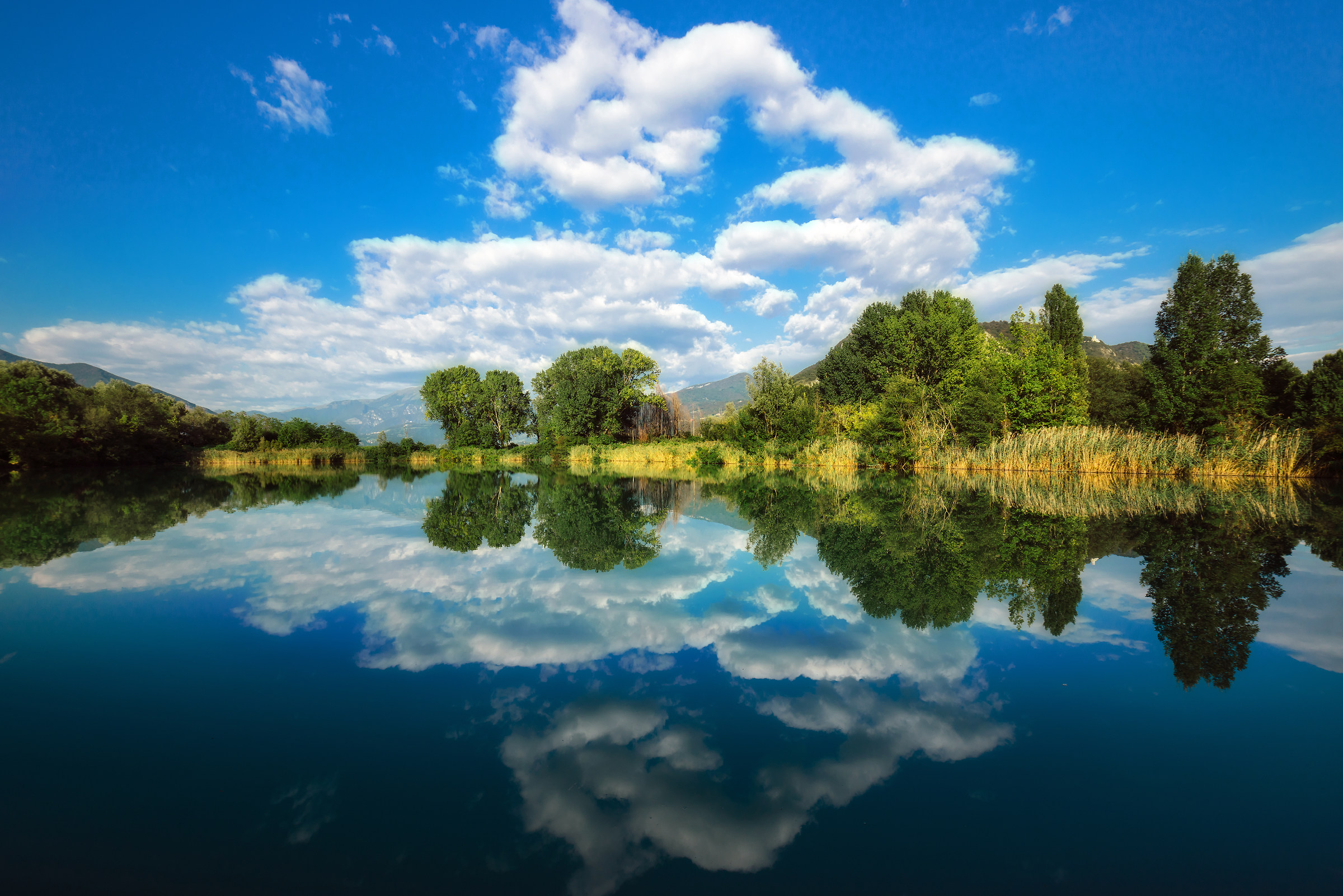Symmetrical Waterworld