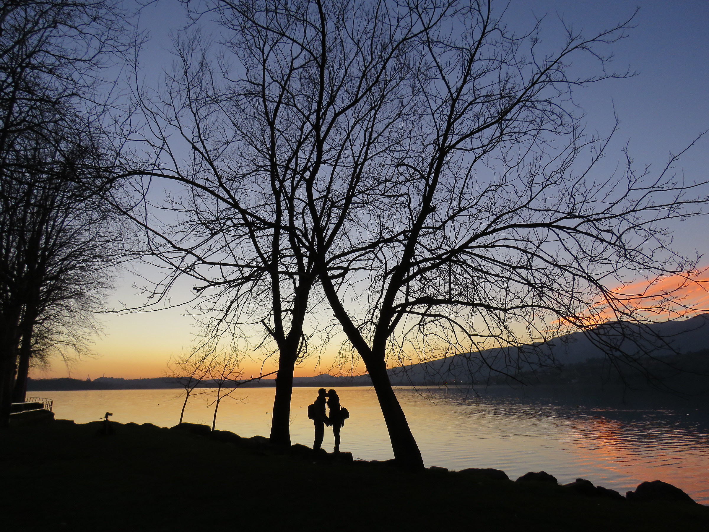 tramonto sul lago di Pusiano