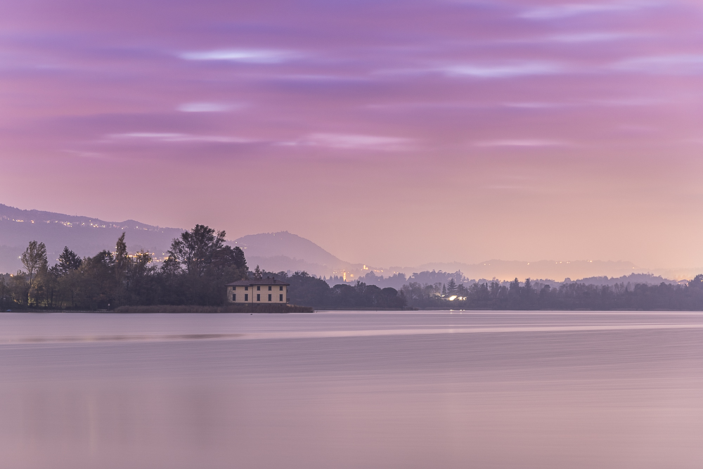 Alba sul Lago di Annone LC