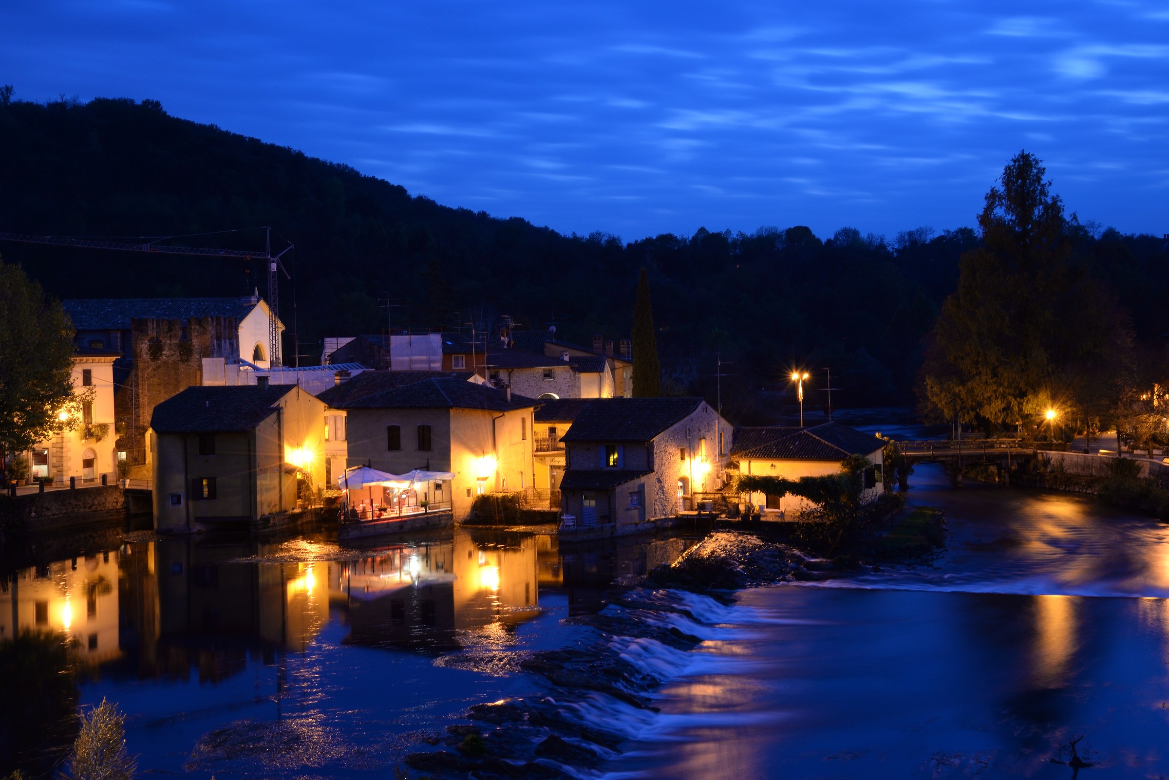 Lights and shadows in the hamlet