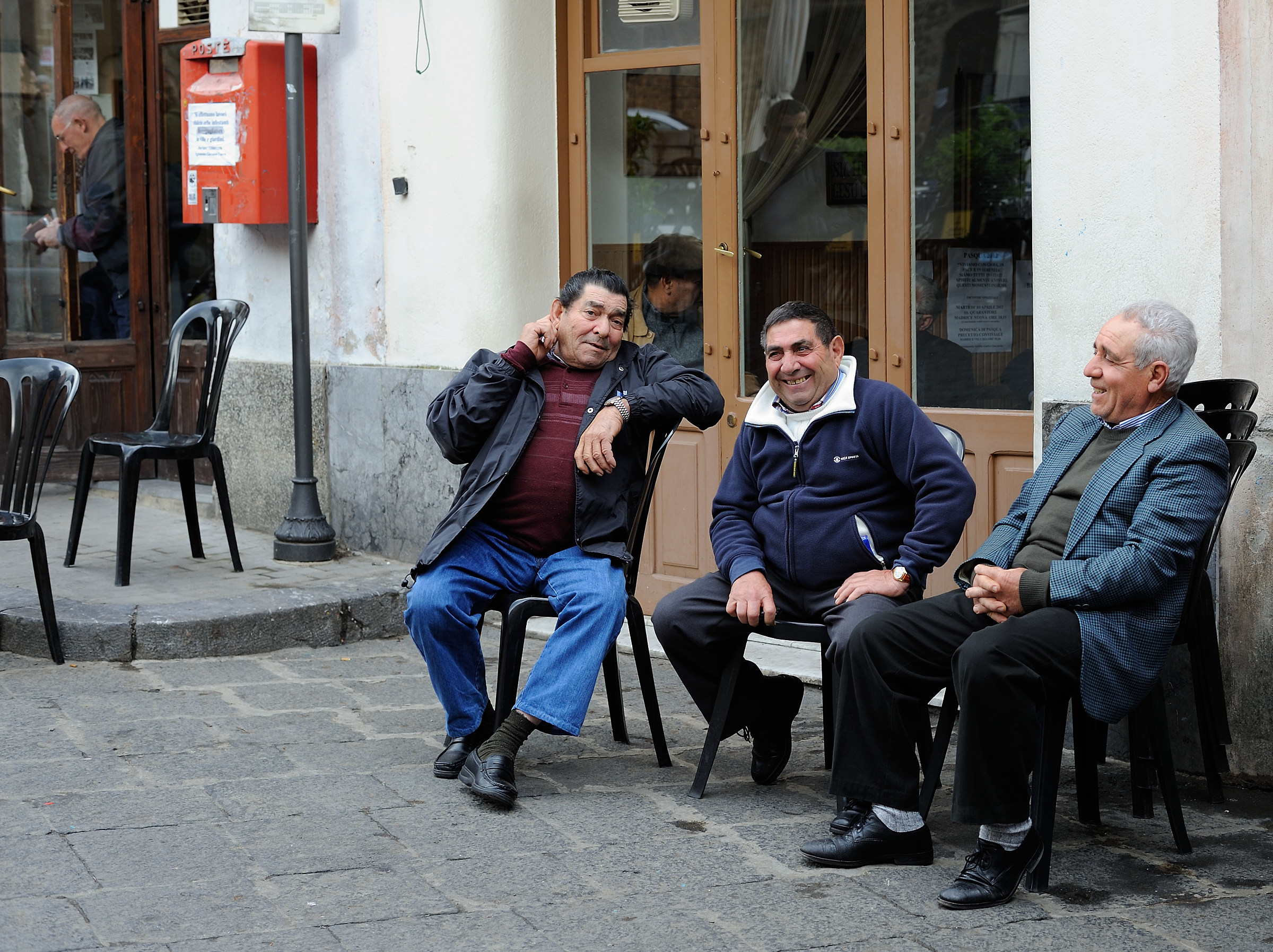 Chiacchiere da bar ..... Castelbuono Siciia