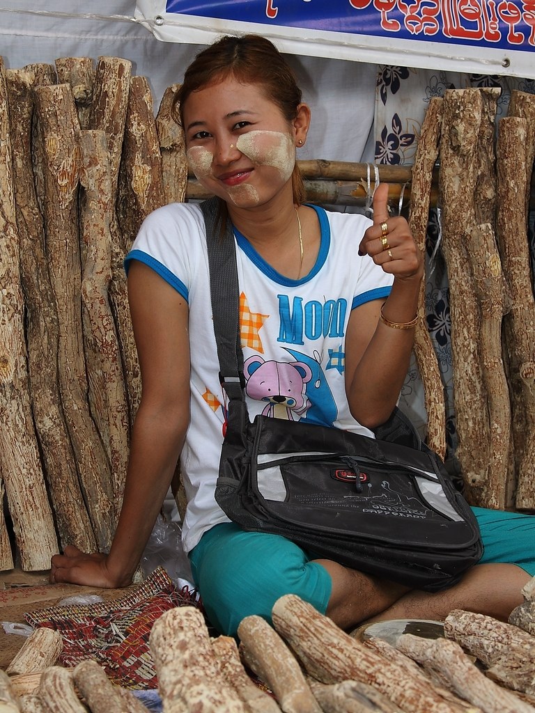 Il venditore di cosmetici.