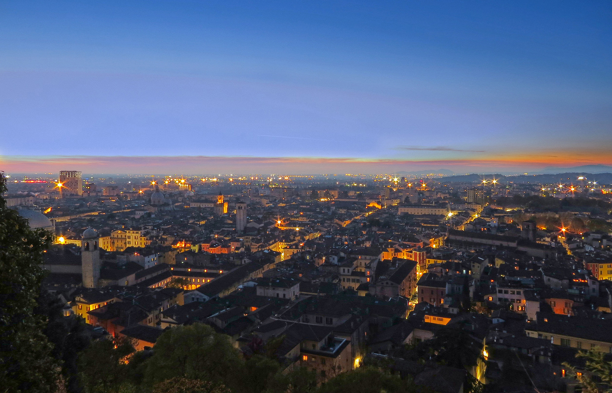 Brescia dopo il tramonto