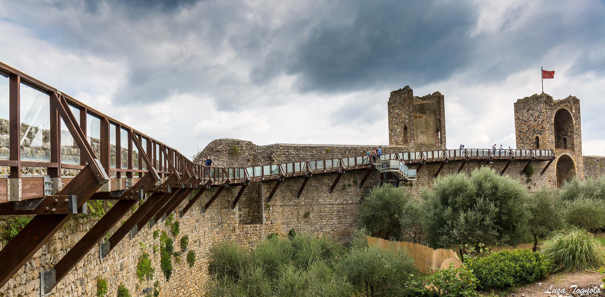 Monteriggioni glimpse