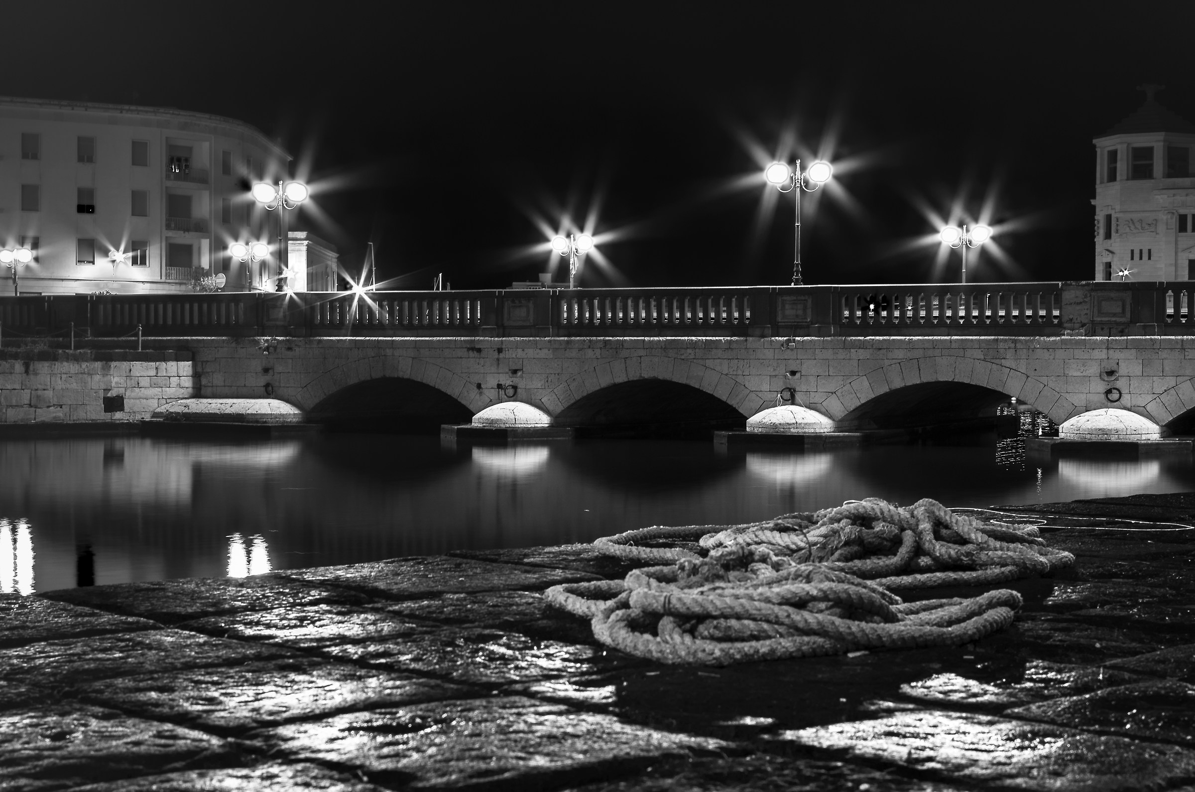 in attesa di una barca