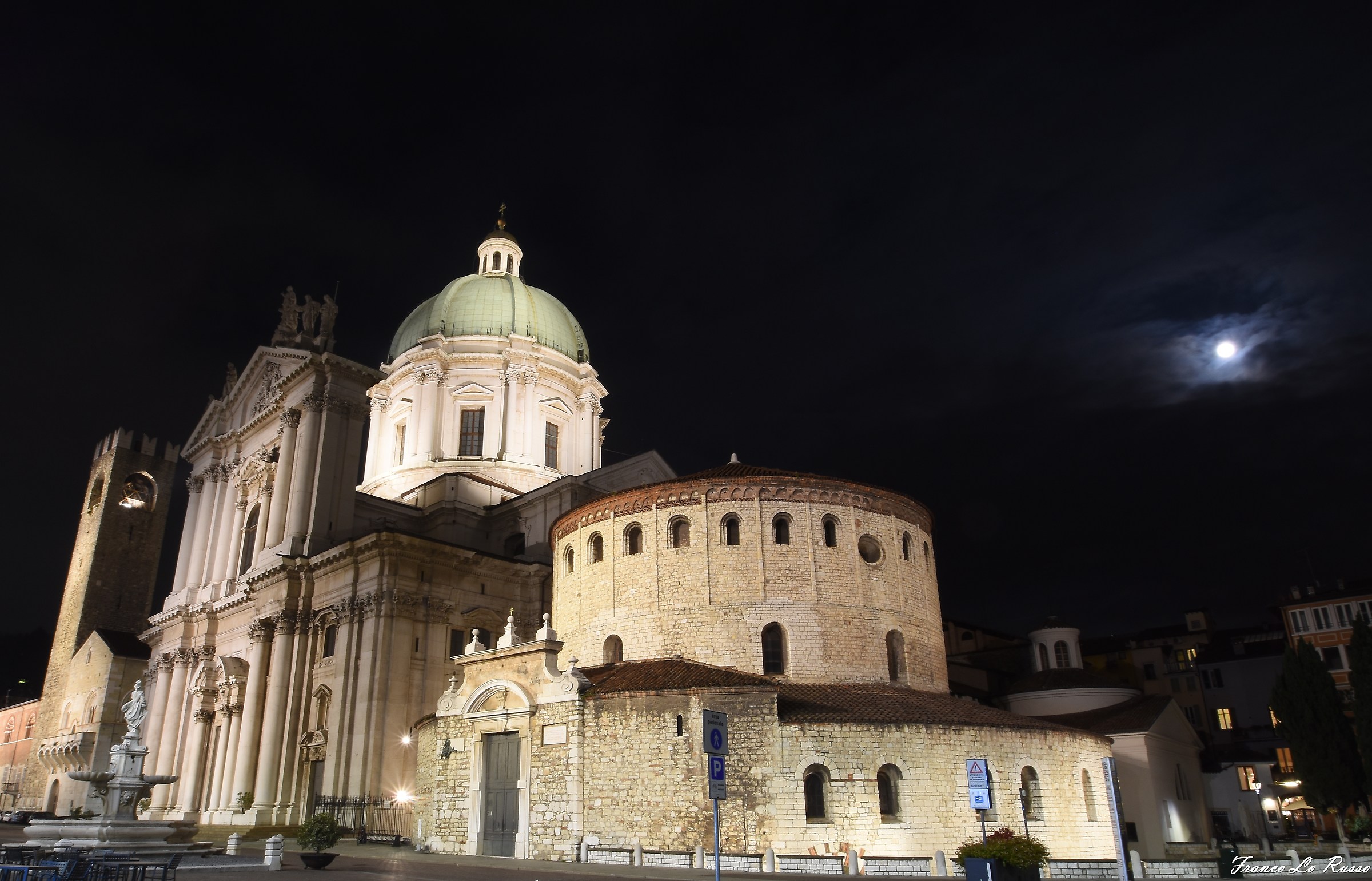 Piazza del Duomo lunatica