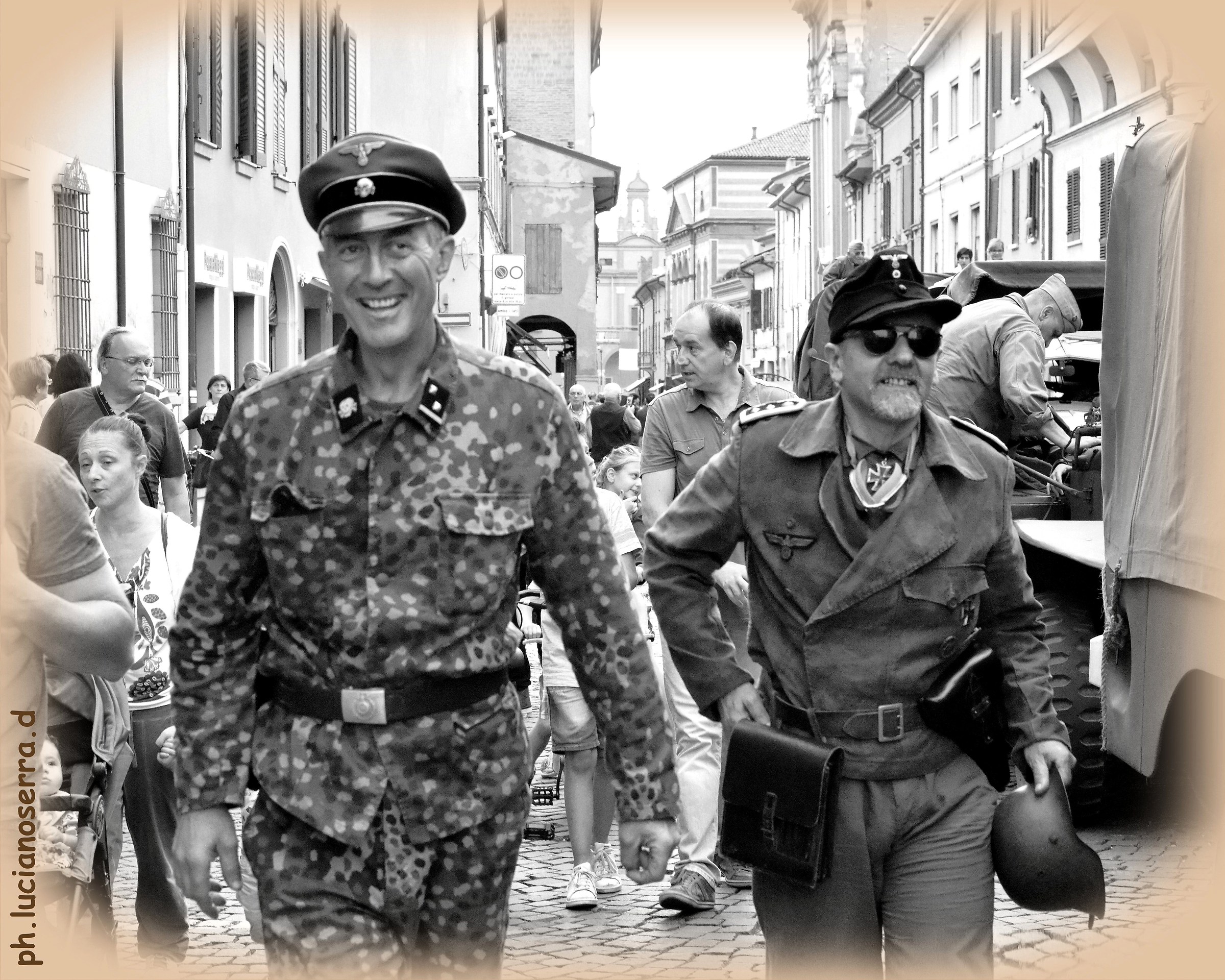 Figuranti con divise militare della II Guerra Mondiale