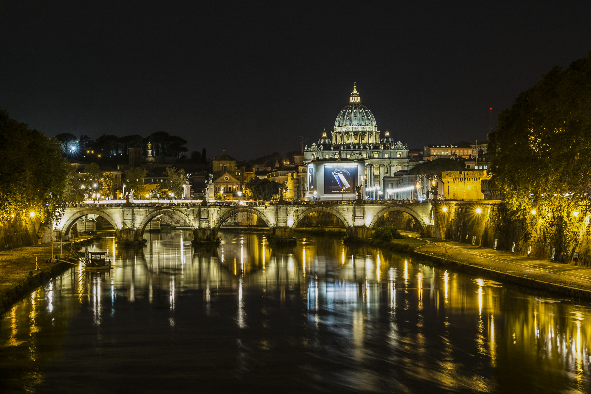 Il Tevere e San Pietro