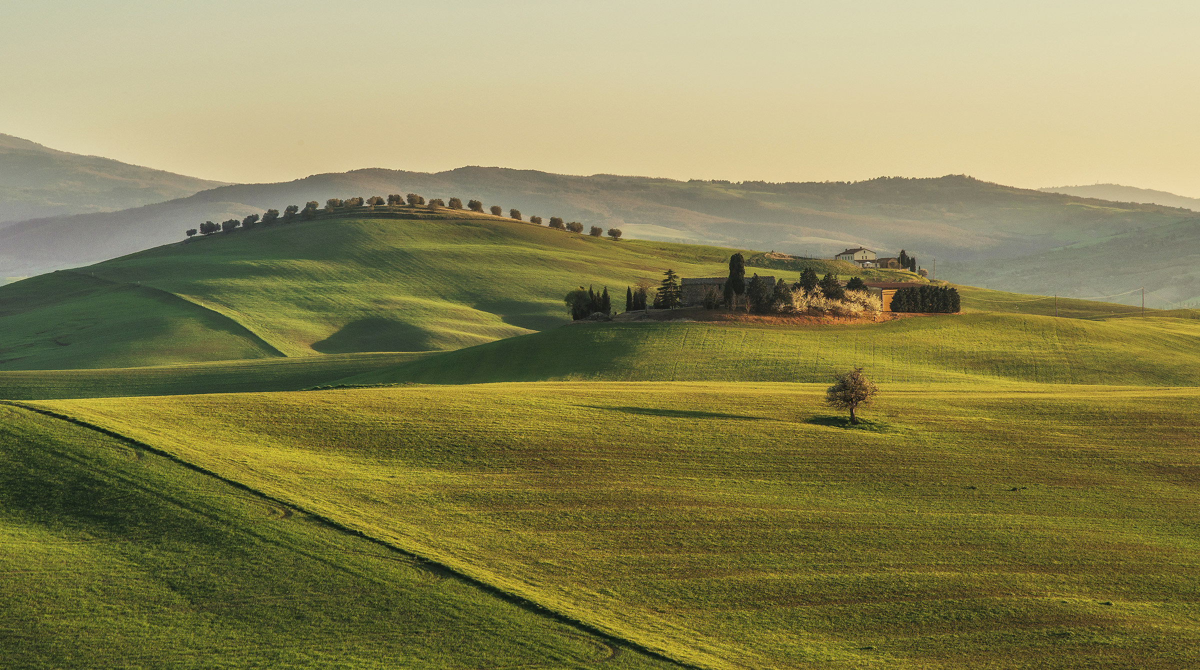 Toscana agricola al tramonto