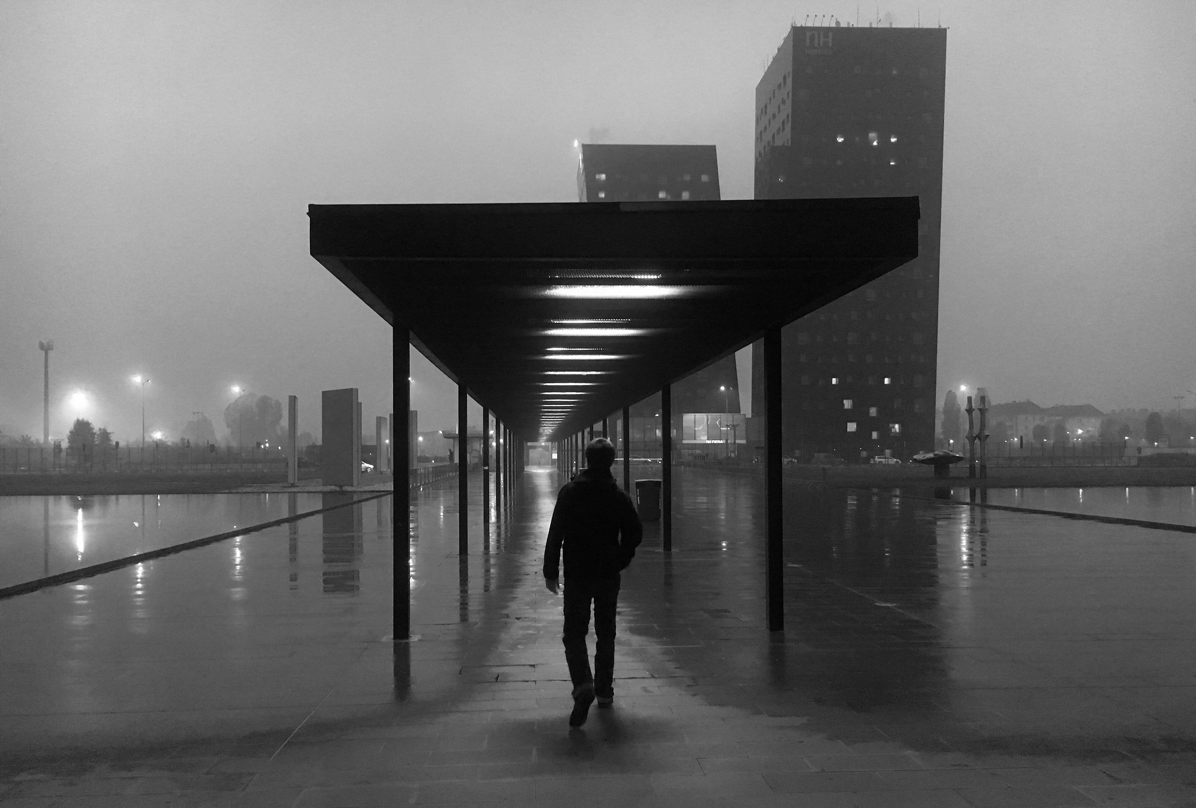 Following the light version in black and white