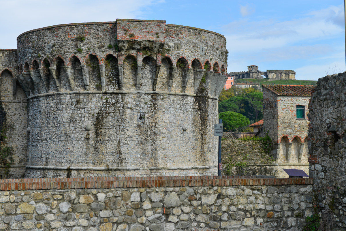 Sarzana le Fortezze