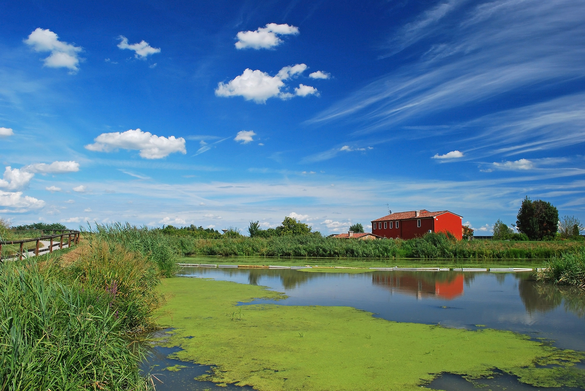 The red house in the middle of the Valli Grandi Veronesi