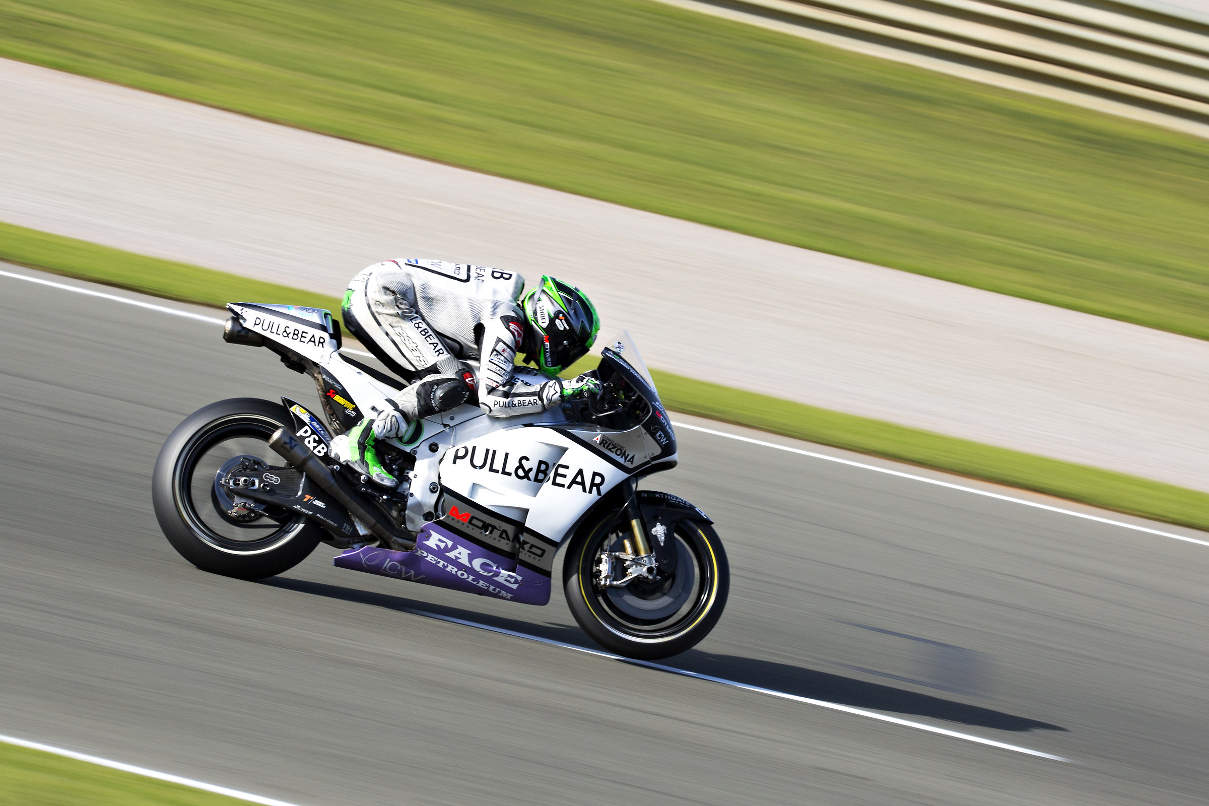 panning to 230 km / h