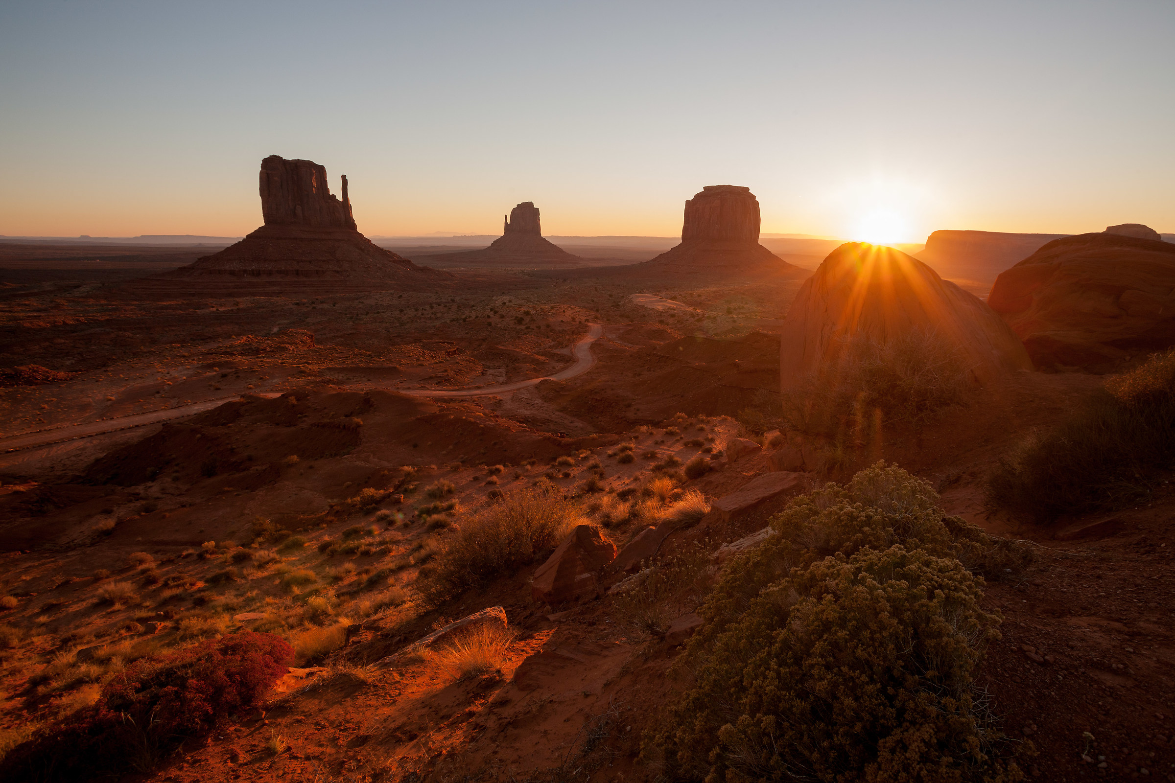 Alba alla Monument Valley