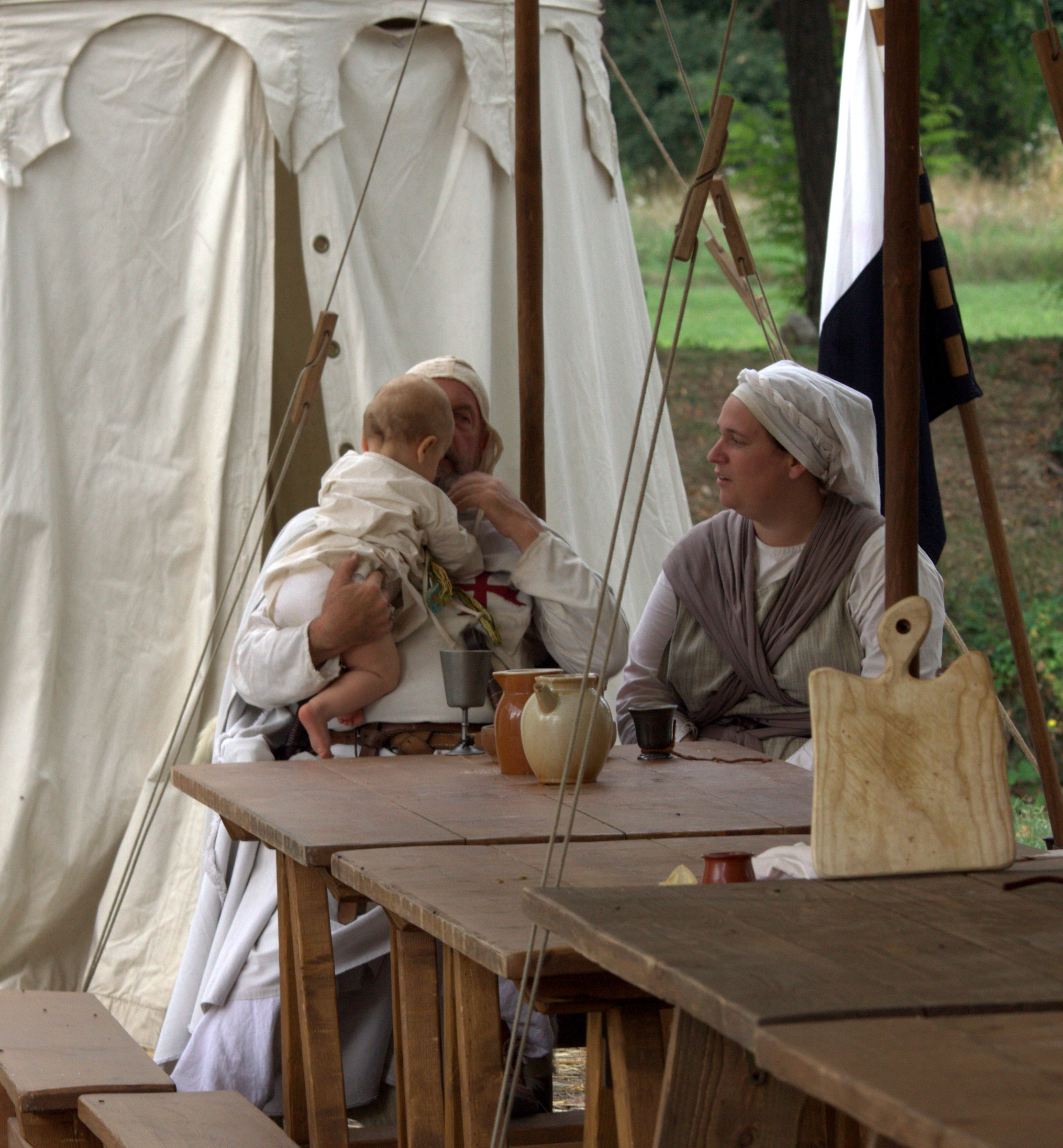 5581 Diapers already existed in the Middle Ages .....