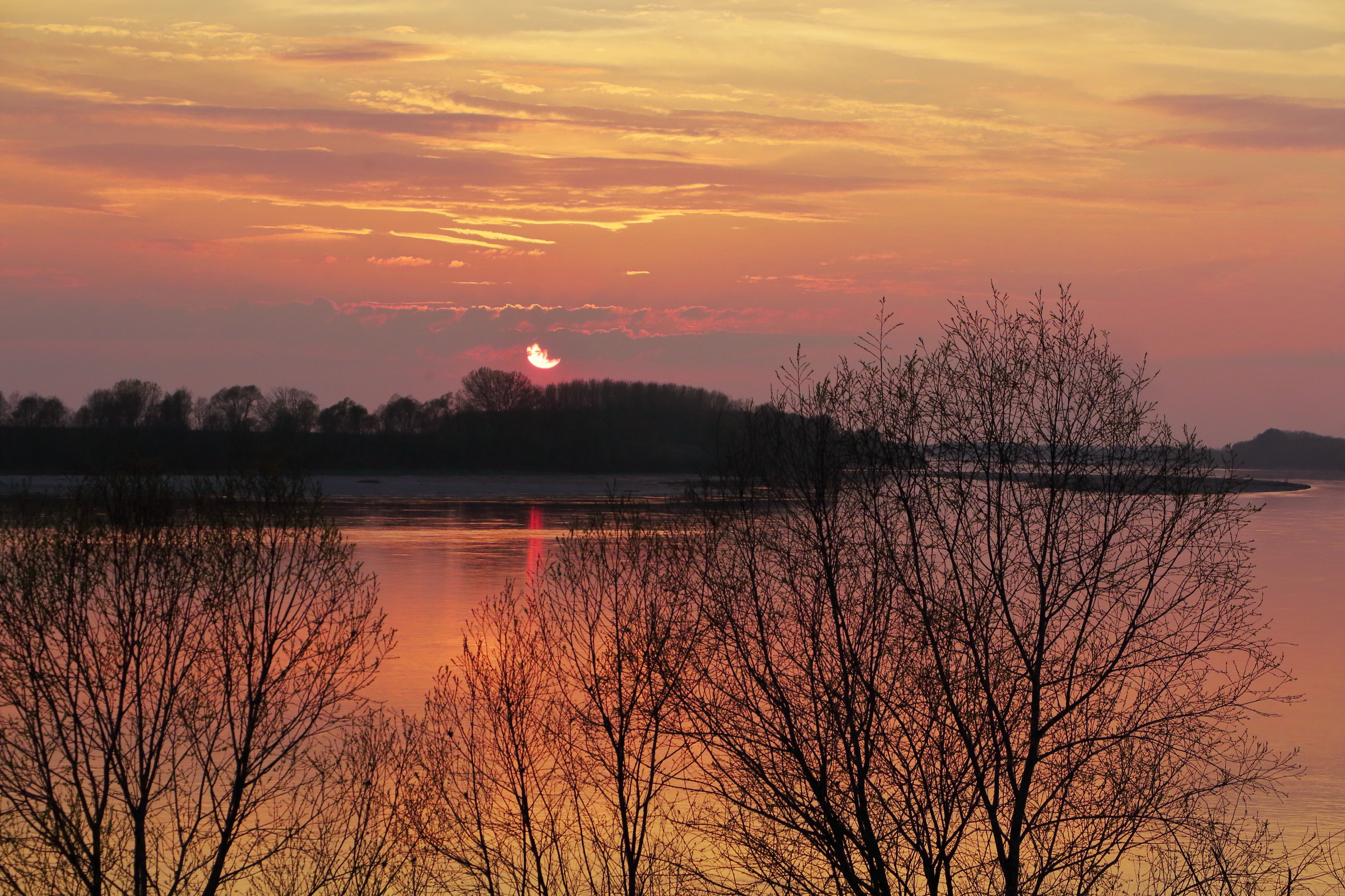 Another day ends on the great river - 2