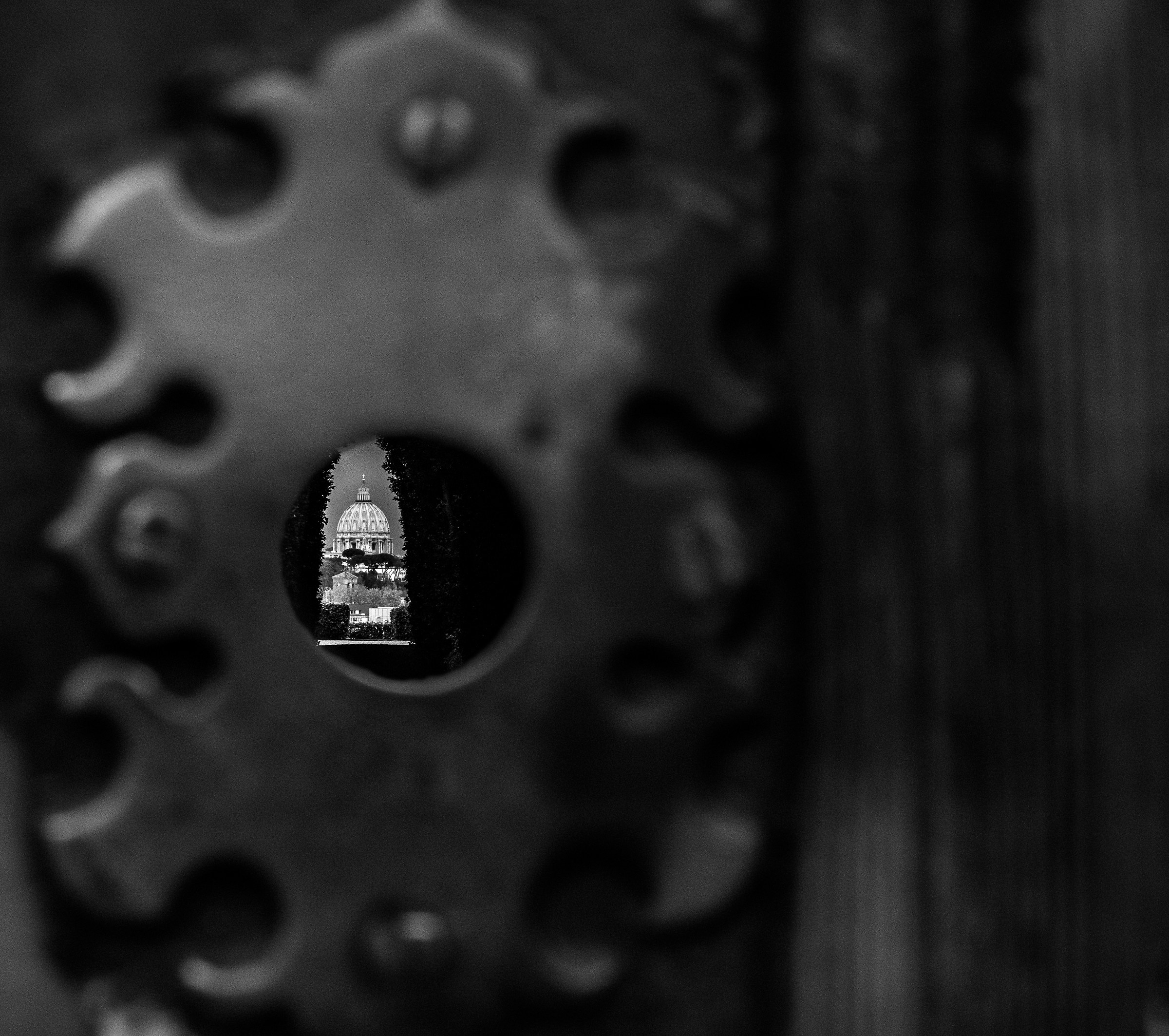 behind the door of the murderdolls