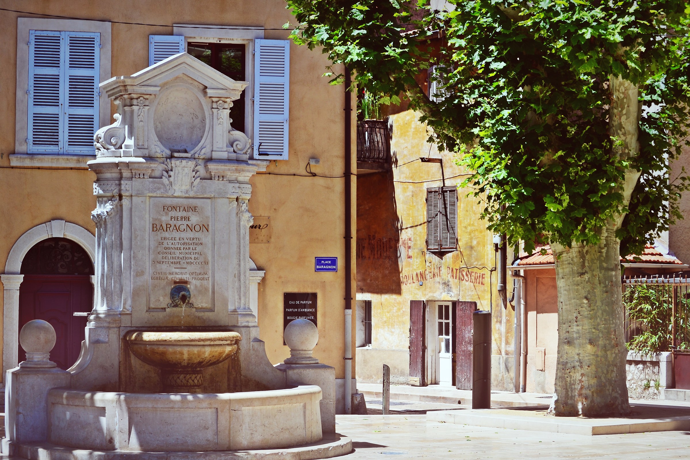 Cassis that light ...